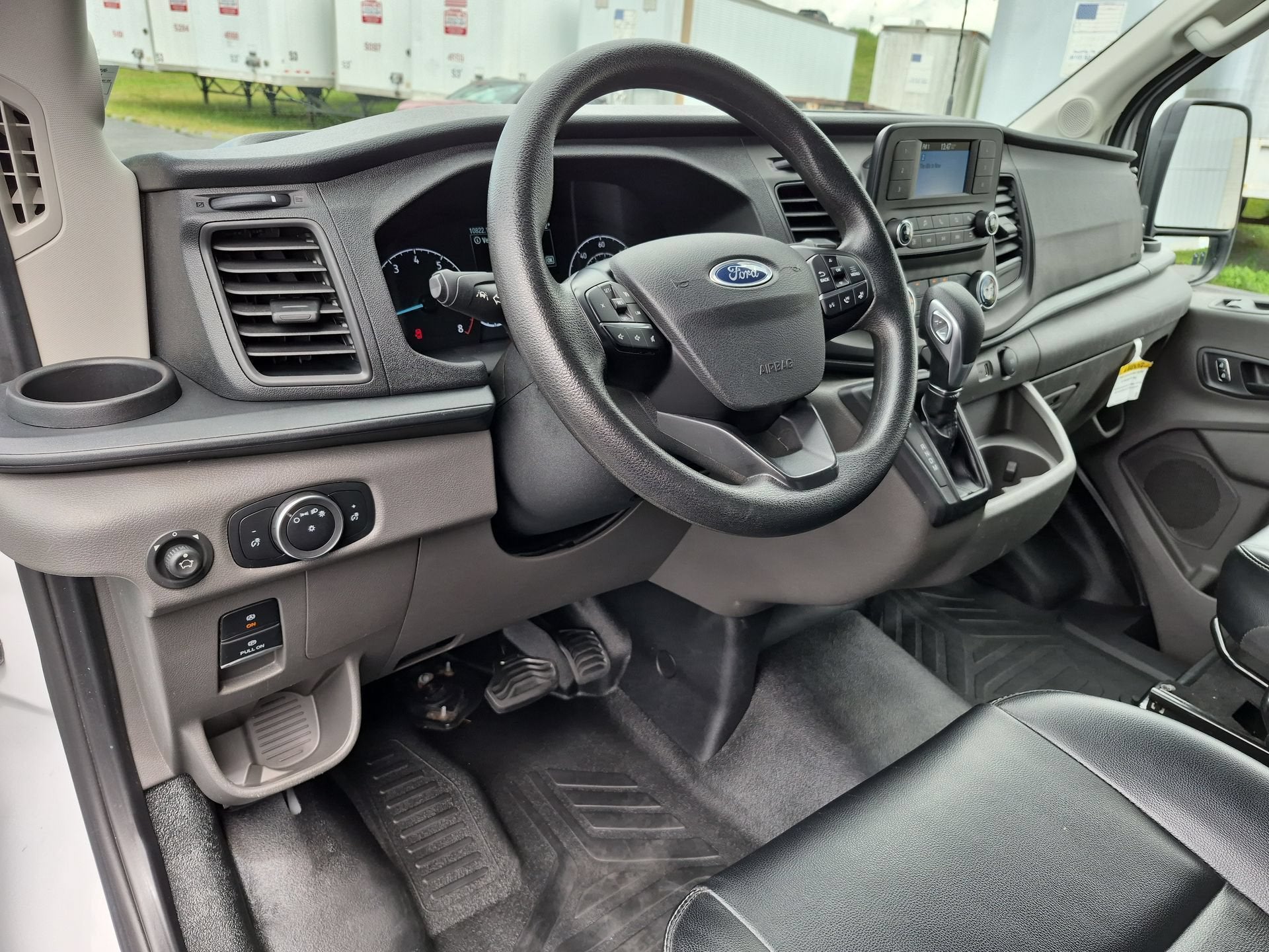 2025 Ford Transit Cargo Van Base