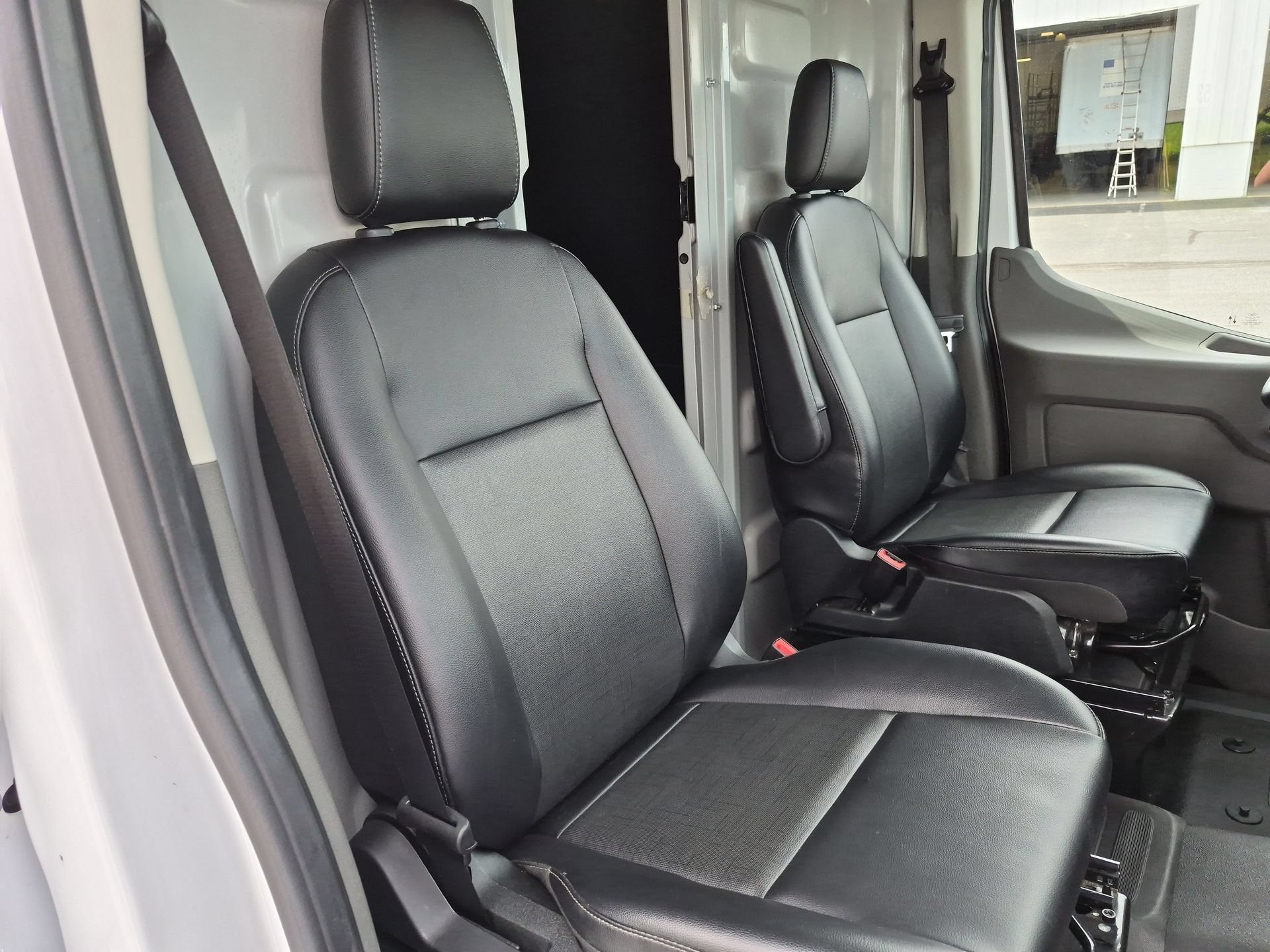 2025 Ford Transit Cargo Van Base