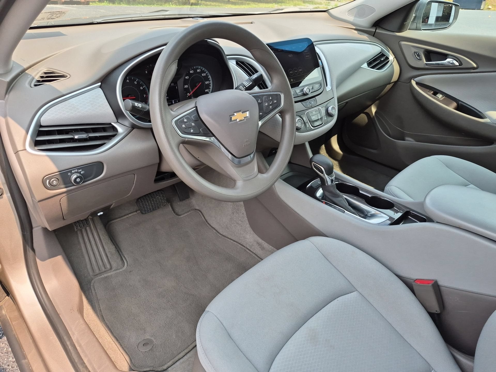 2022 Chevrolet Malibu LS