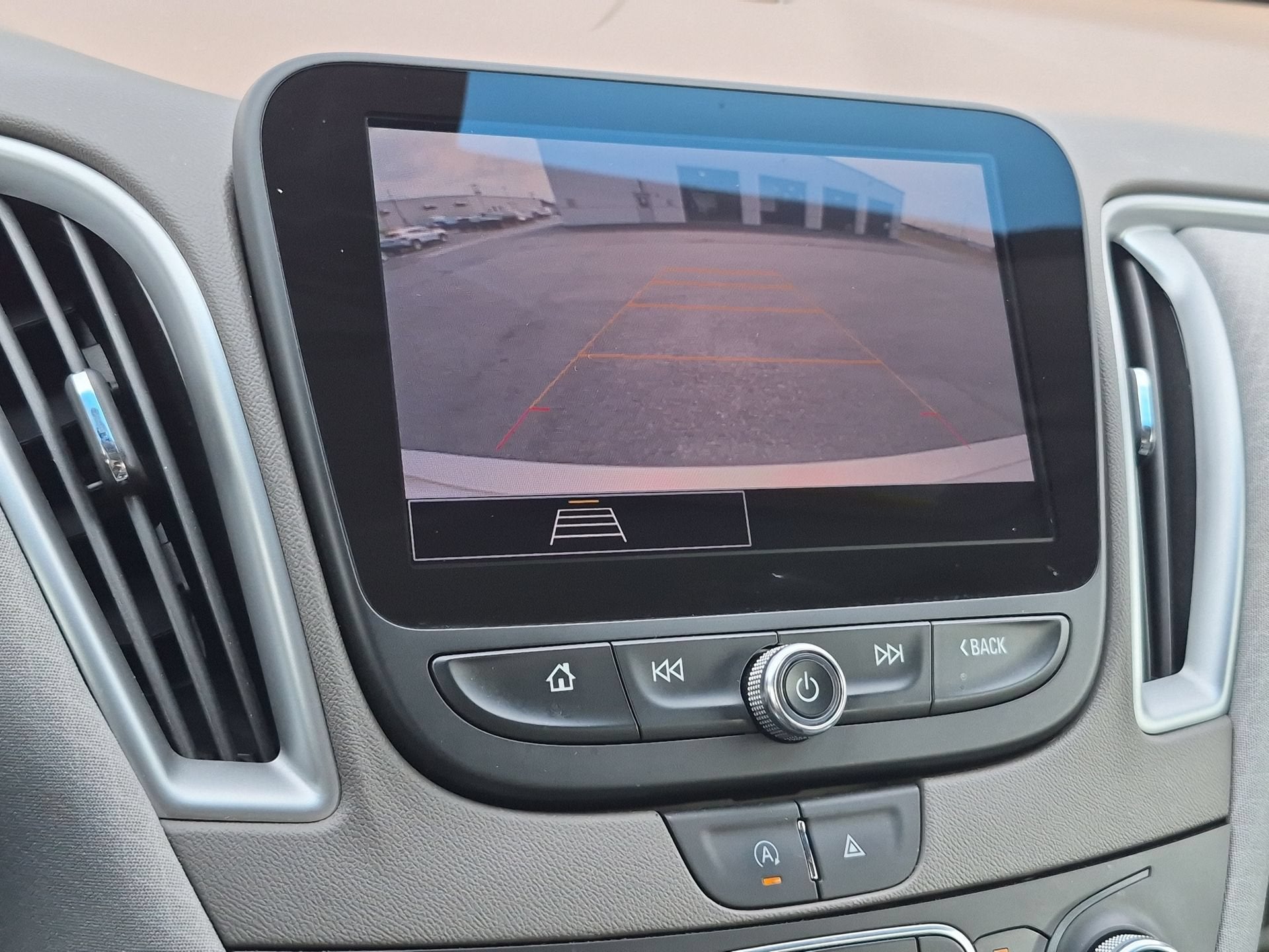 2022 Chevrolet Malibu LS