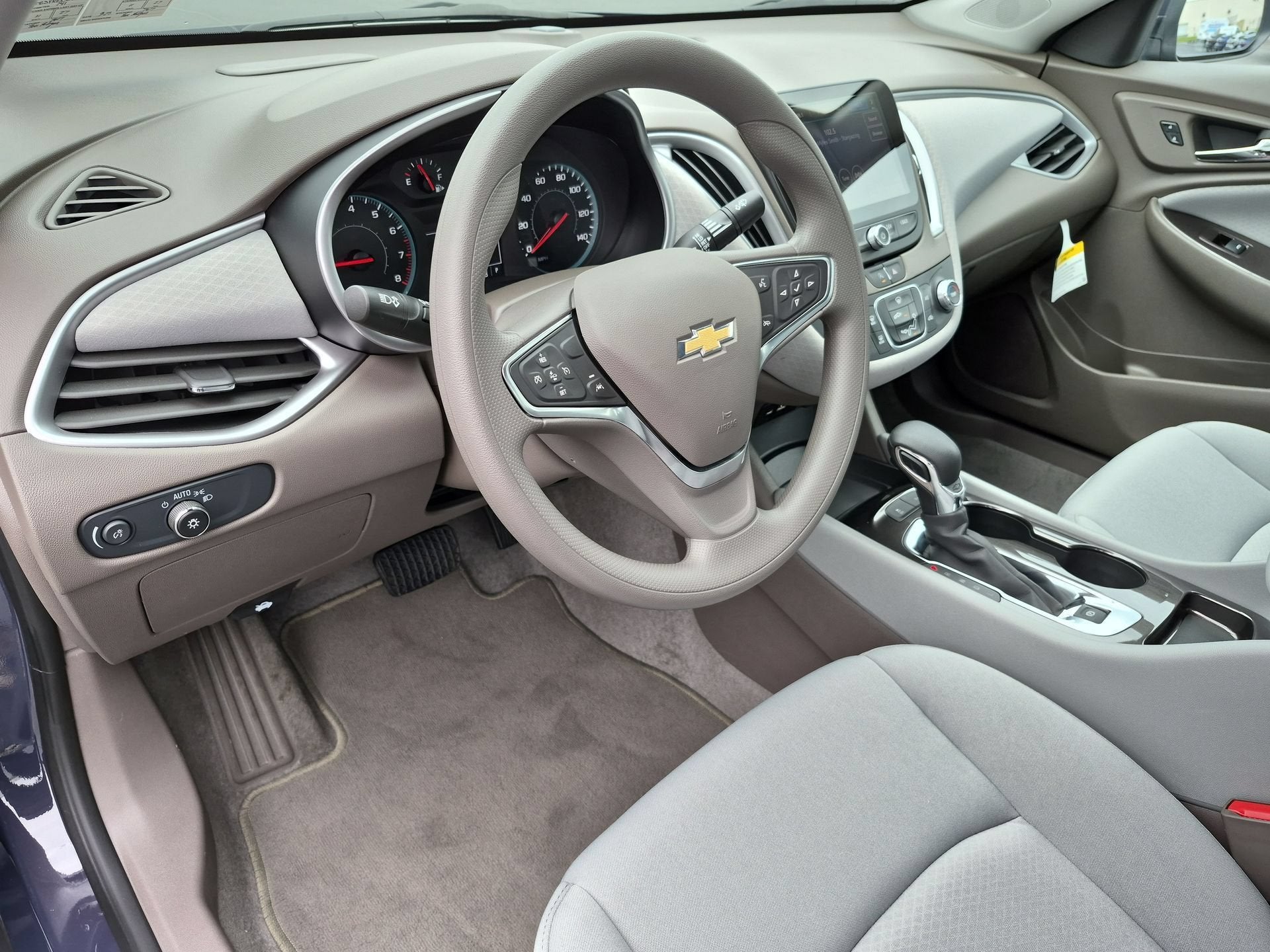 2025 Chevrolet Malibu LS
