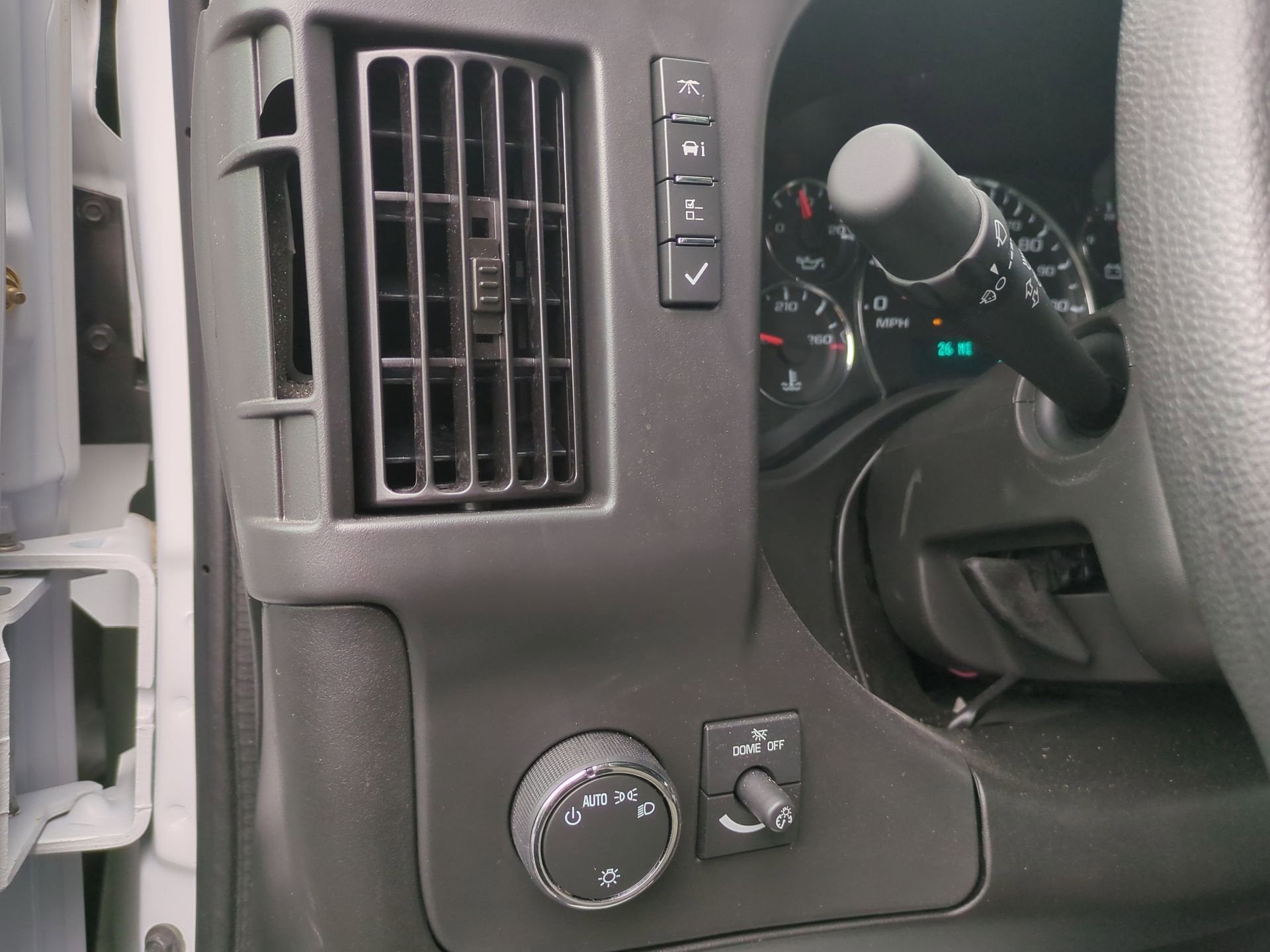 2025 Chevrolet Express Cutaway 3500 1WT Regular Wheelbase RWD