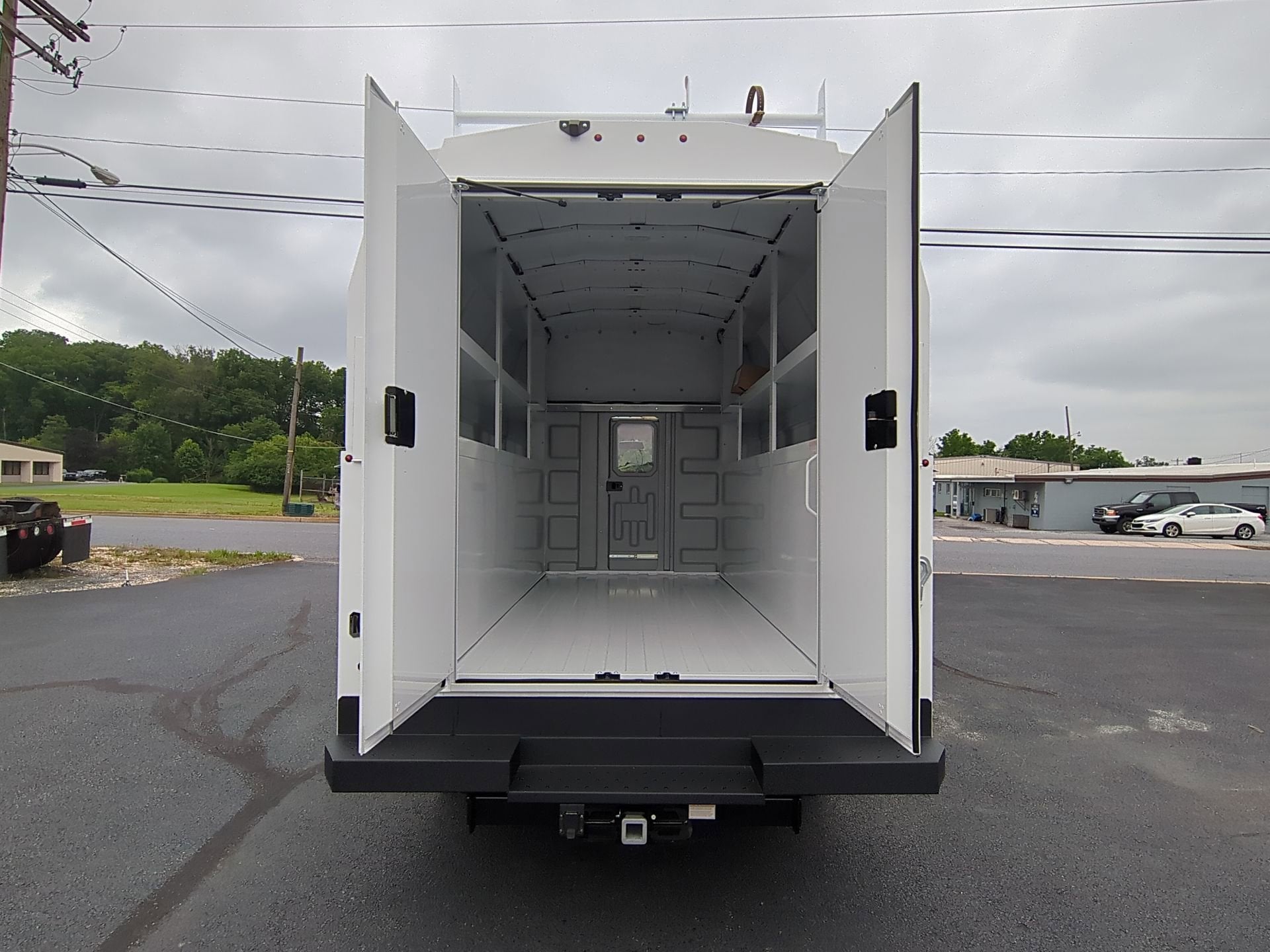 2025 Chevrolet Express Cutaway 3500 1WT Regular Wheelbase RWD