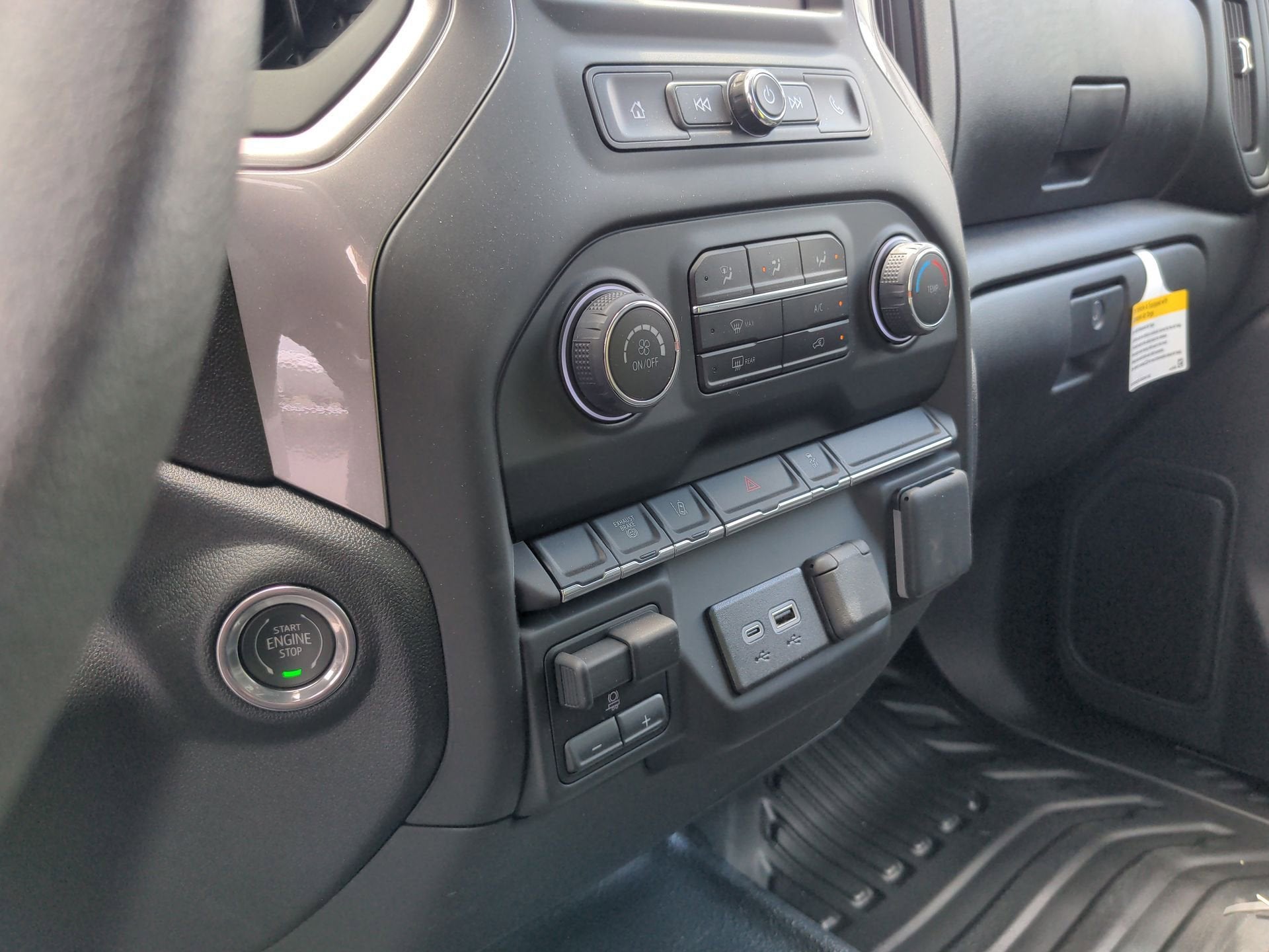 2024 Chevrolet Silverado 3500 HD Chassis Cab Work Truck Regular Cab 4WD