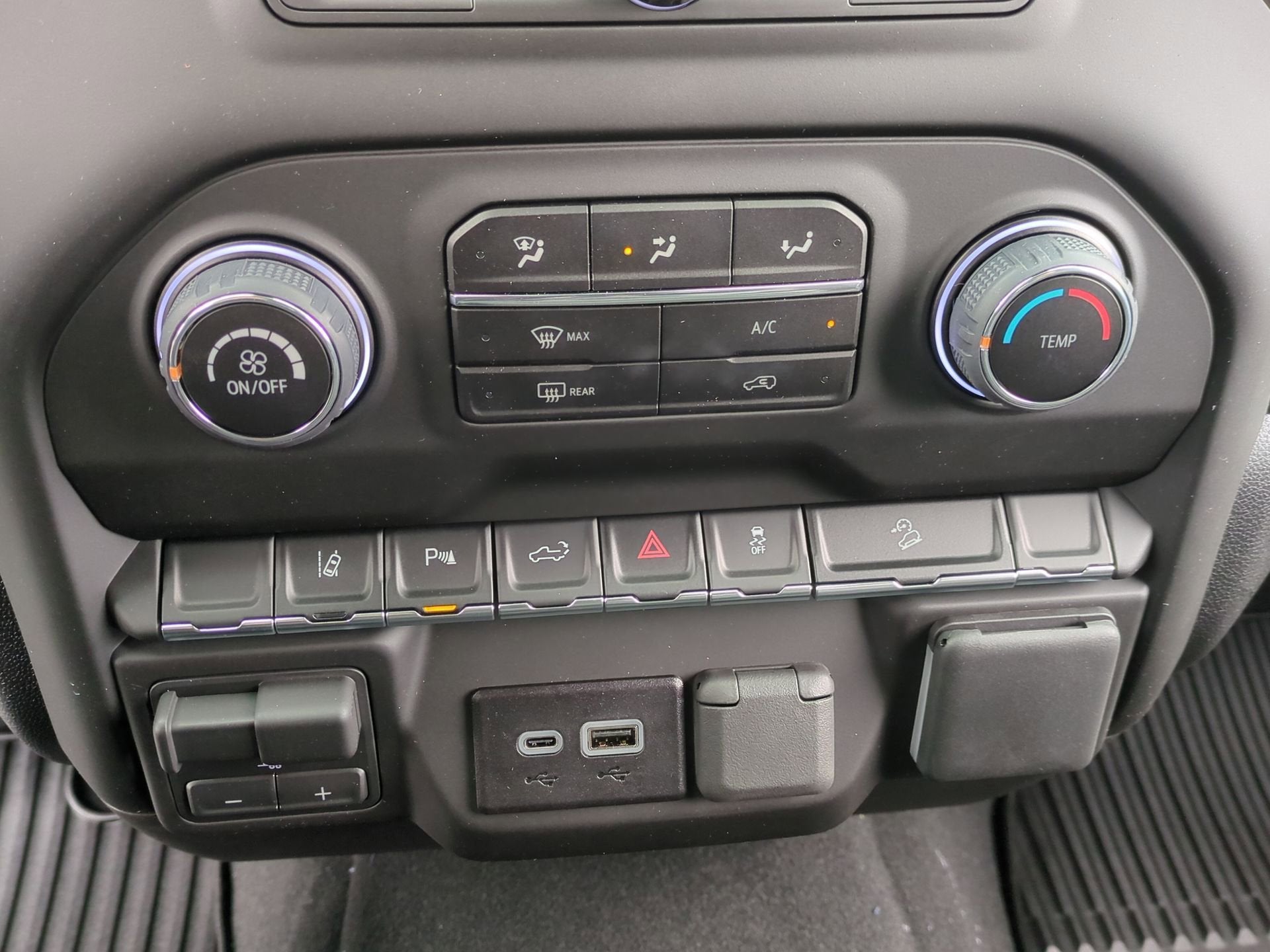 2026 Chevrolet Silverado 2500 HD Custom Crew Cab Standard Box 4WD