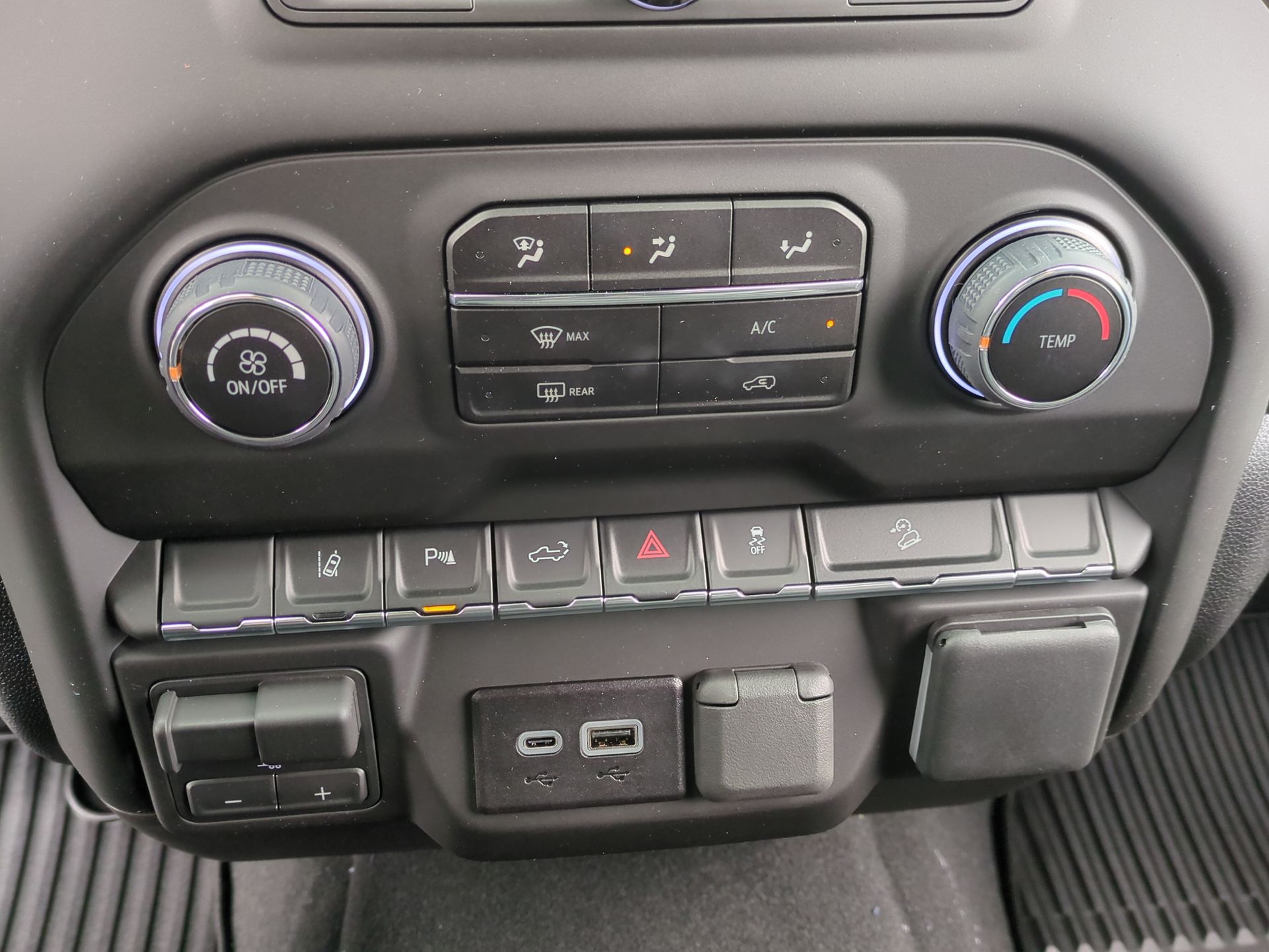 2026 Chevrolet Silverado 2500 HD Custom Crew Cab Standard Box 4WD