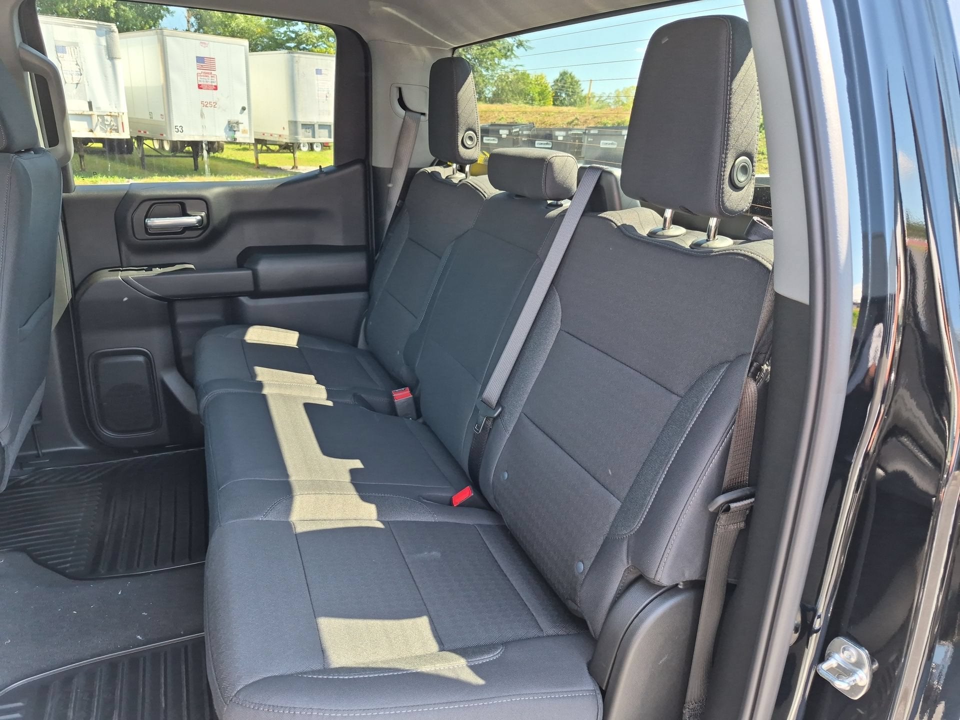 2026 Chevrolet Silverado 1500 Custom Crew Cab Standard Box 4WD
