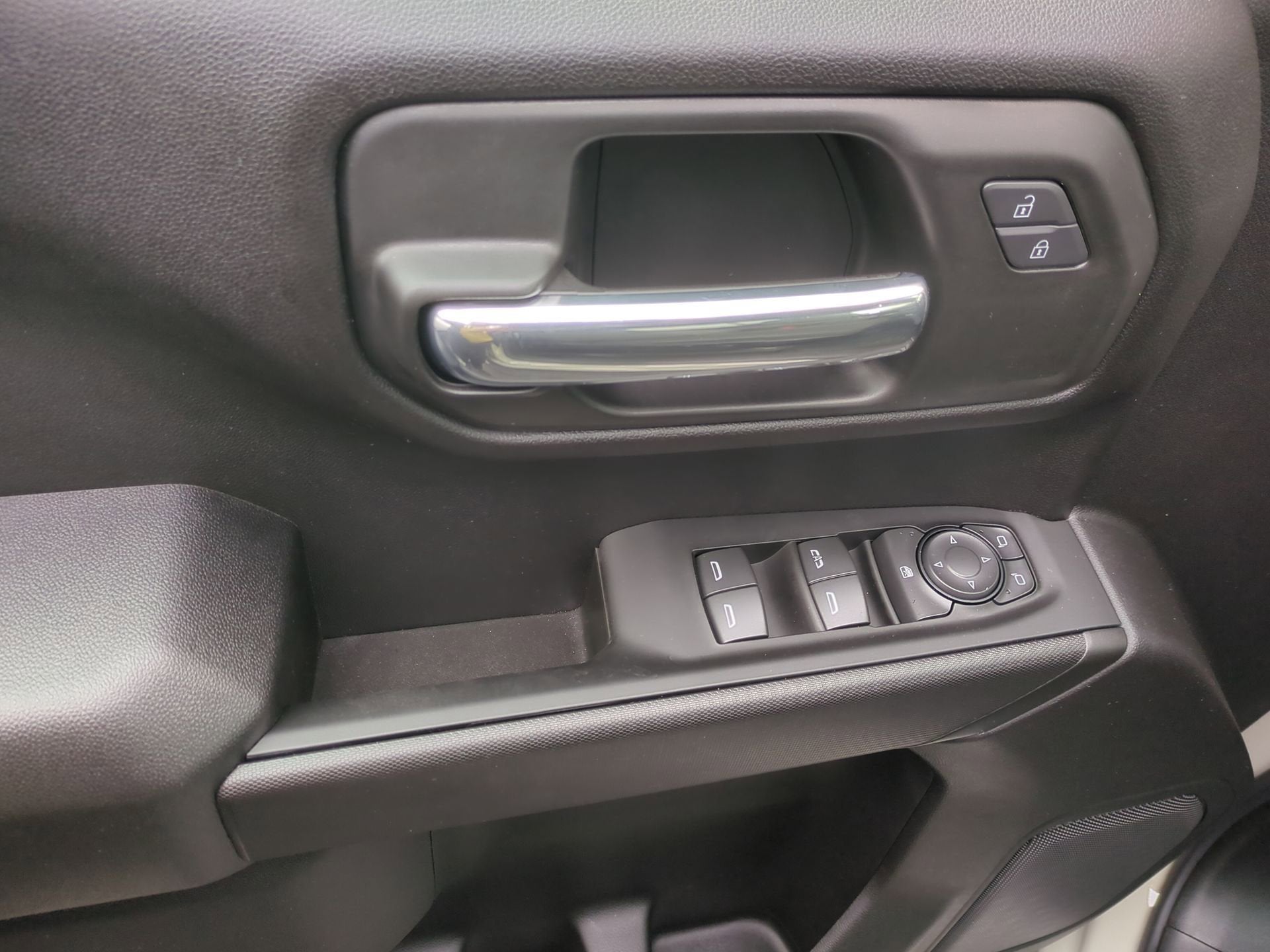 2026 Chevrolet Silverado 1500 Custom Crew Cab Short Box 4WD