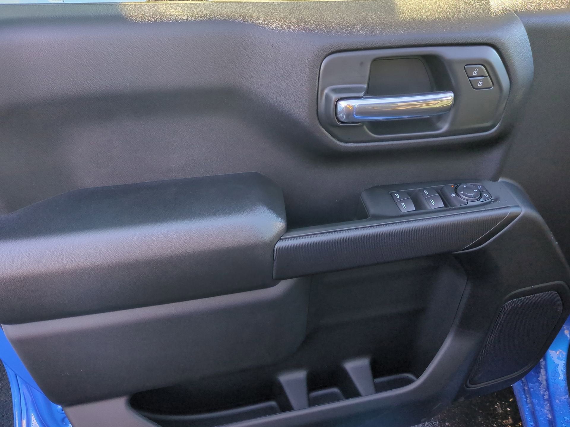 2026 Chevrolet Silverado 1500 Custom Crew Cab Short Box 4WD