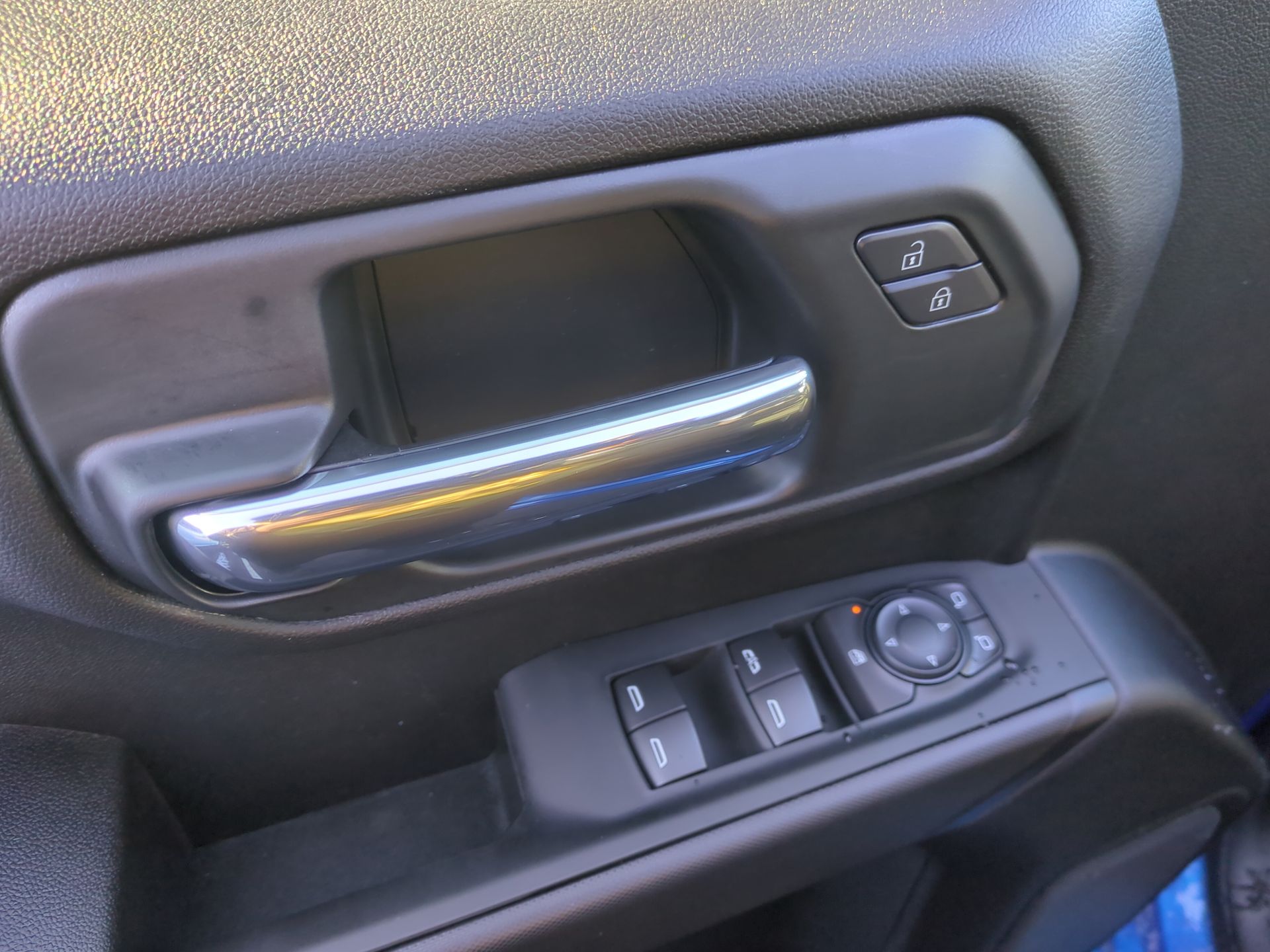 2026 Chevrolet Silverado 1500 Custom Crew Cab Short Box 4WD