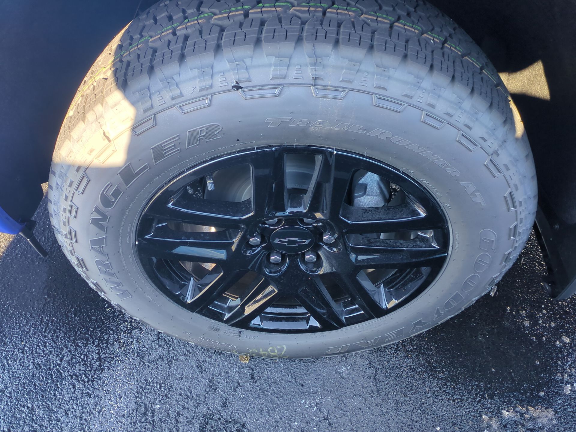 2026 Chevrolet Silverado 1500 Custom Crew Cab Short Box 4WD