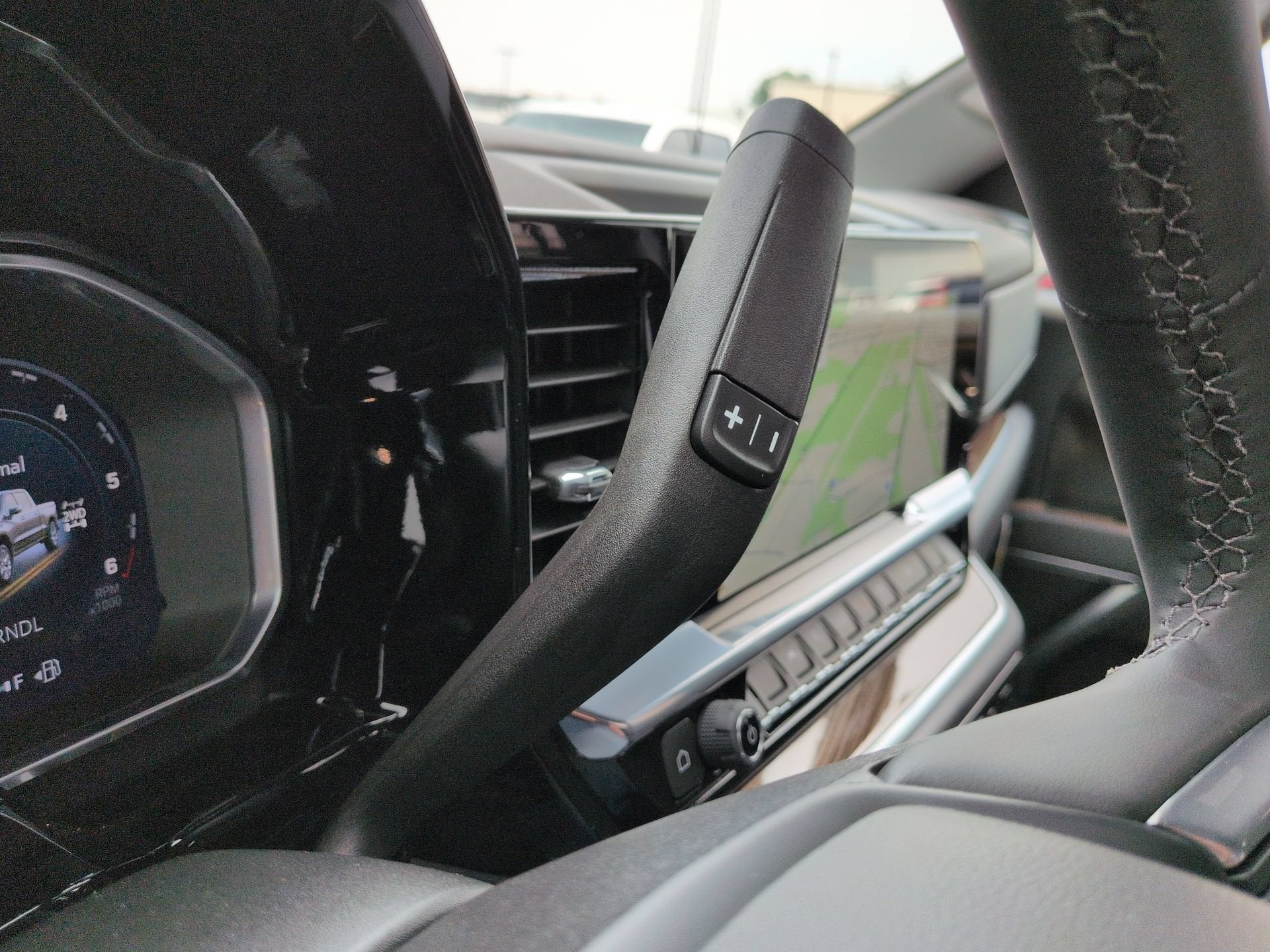 2026 Chevrolet Silverado 1500 LT (2FL) Crew Cab Short Box 4WD