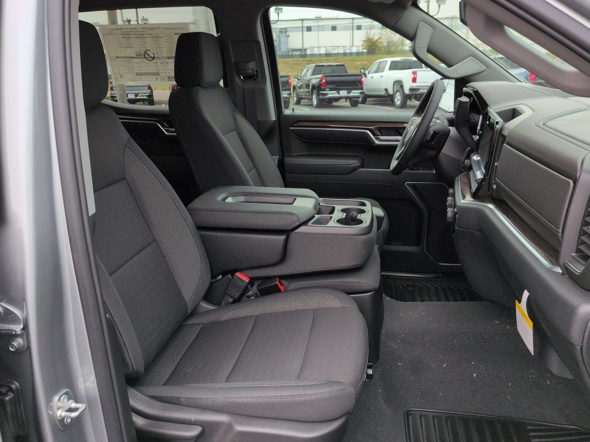 2026 Chevrolet Silverado 1500 LT (2FL) Crew Cab Short Box 4WD