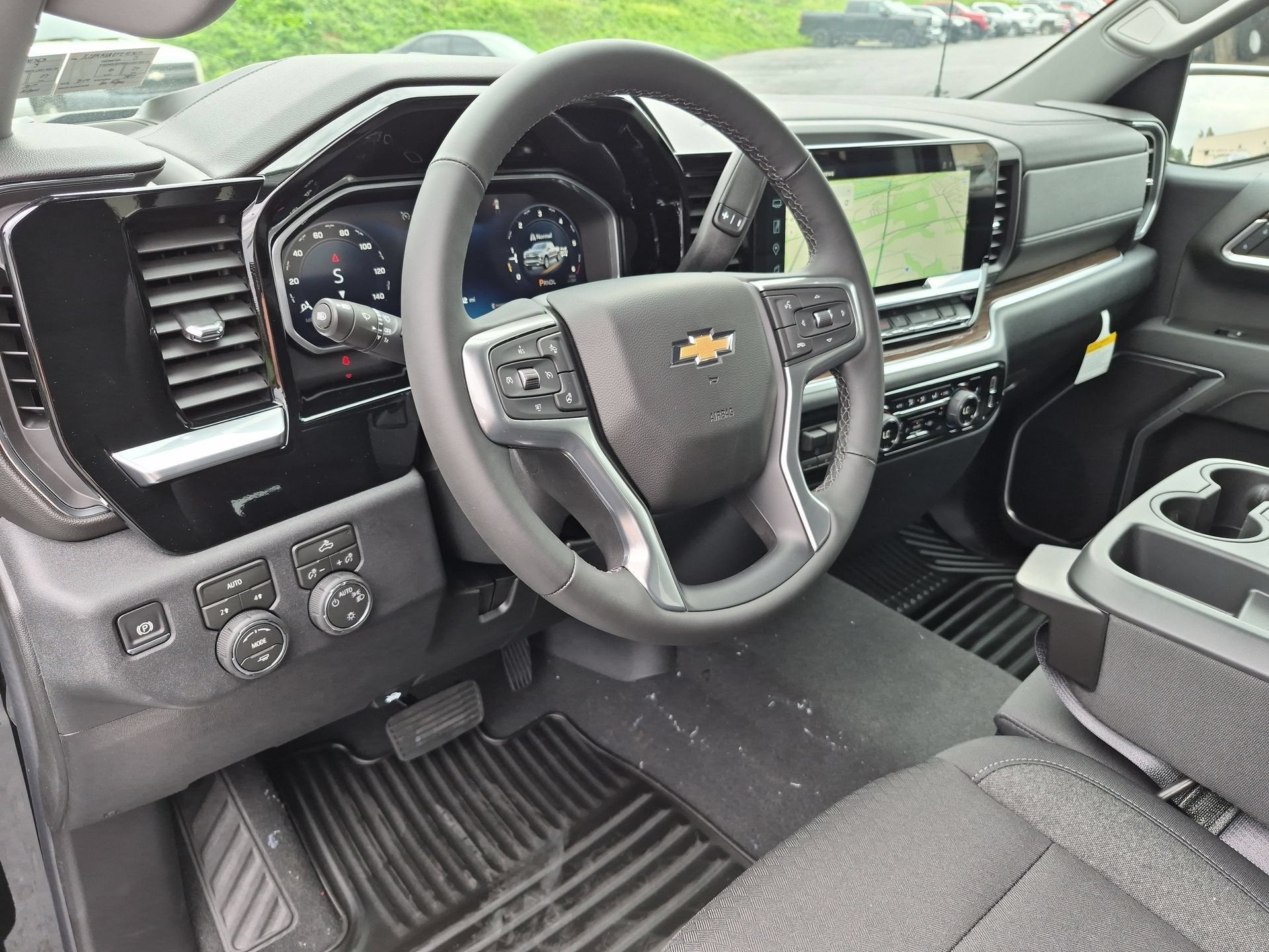 2026 Chevrolet Silverado 1500 LT (2FL) Crew Cab Short Box 4WD