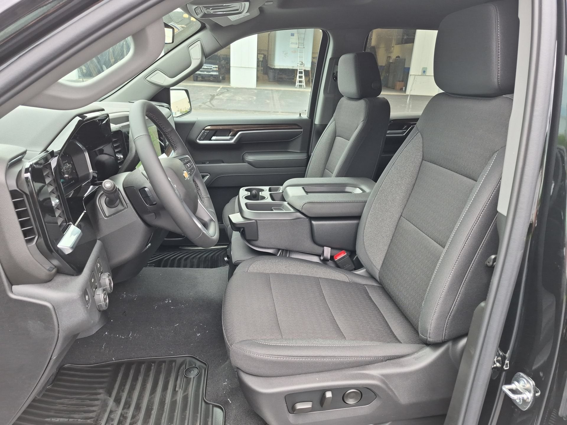2026 Chevrolet Silverado 1500 LT (2FL) Crew Cab Short Box 4WD
