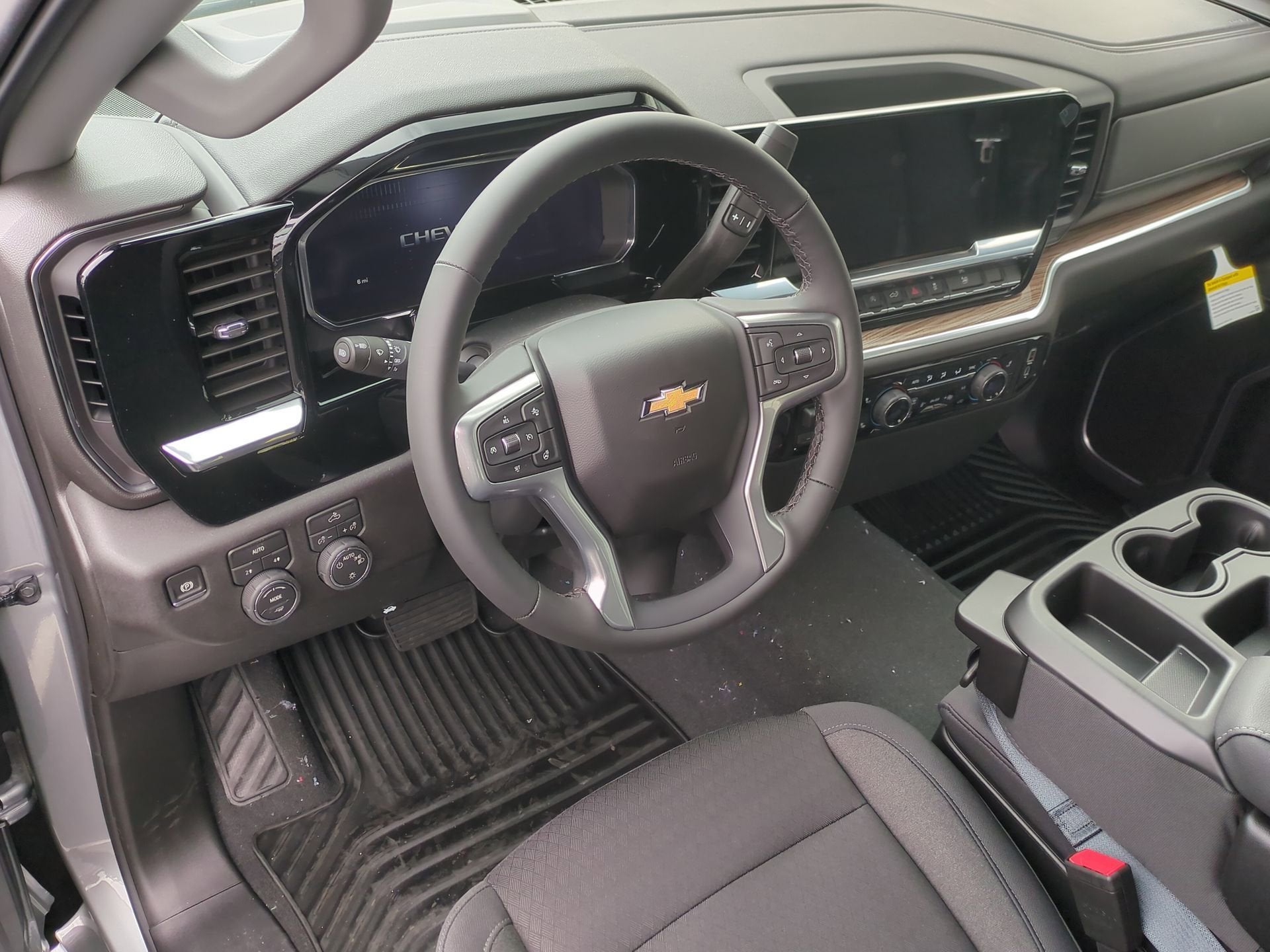 2026 Chevrolet Silverado 1500 LT (2FL) Crew Cab Short Box 4WD