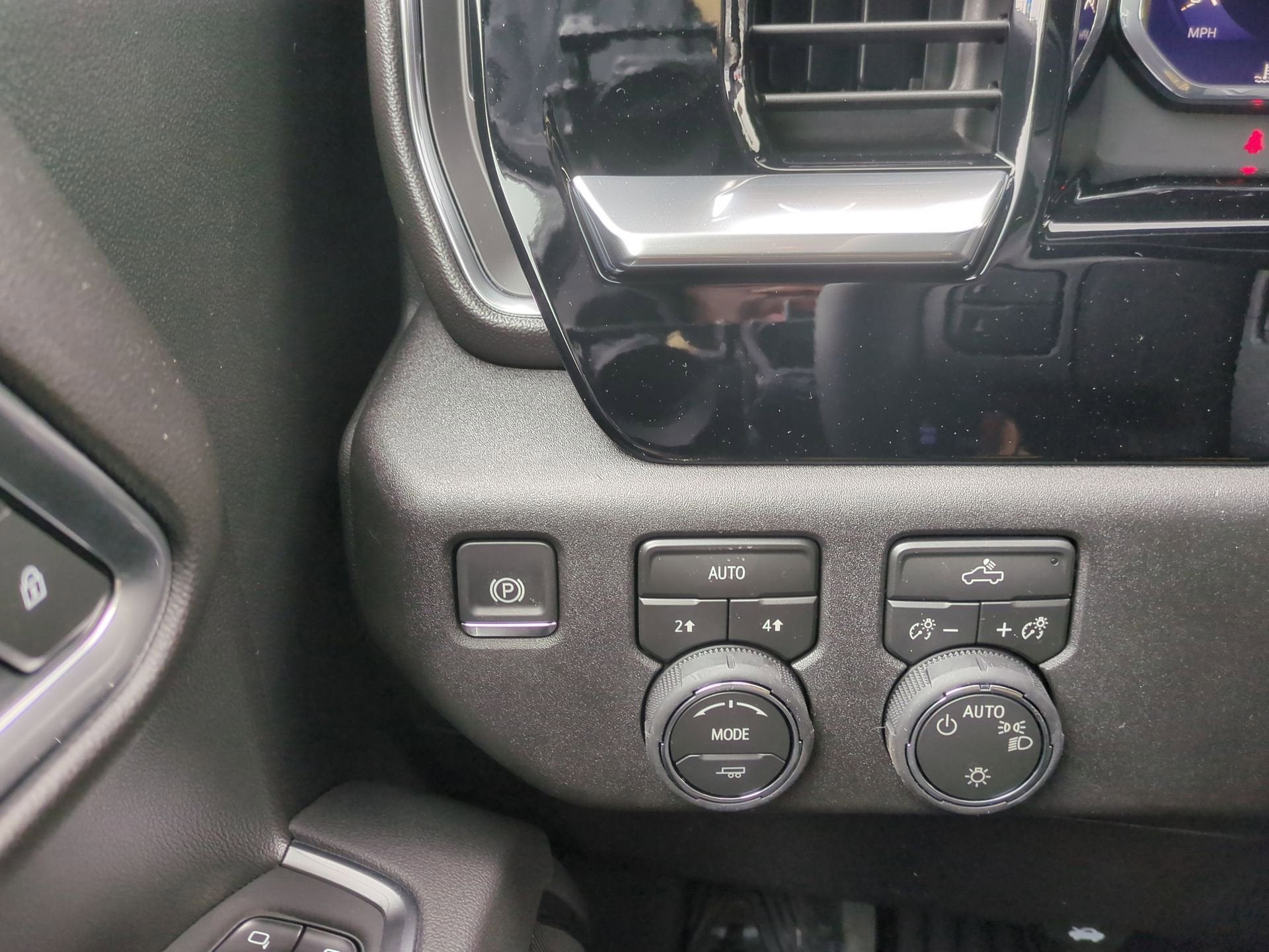 2026 Chevrolet Silverado 1500 LT (2FL) Crew Cab Short Box 4WD