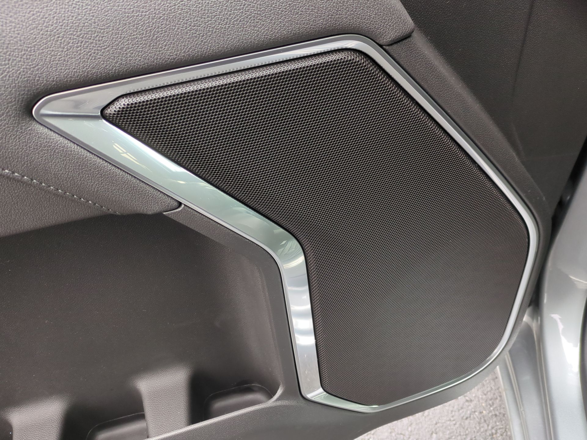 2026 Chevrolet Silverado 1500 LT (2FL) Crew Cab Short Box 4WD