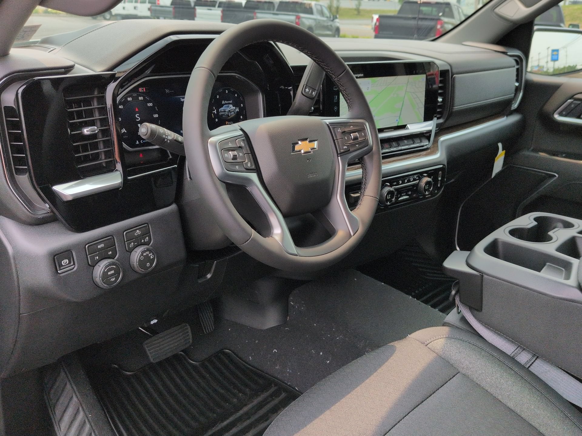 2026 Chevrolet Silverado 1500 LT (2FL) Crew Cab Short Box 4WD