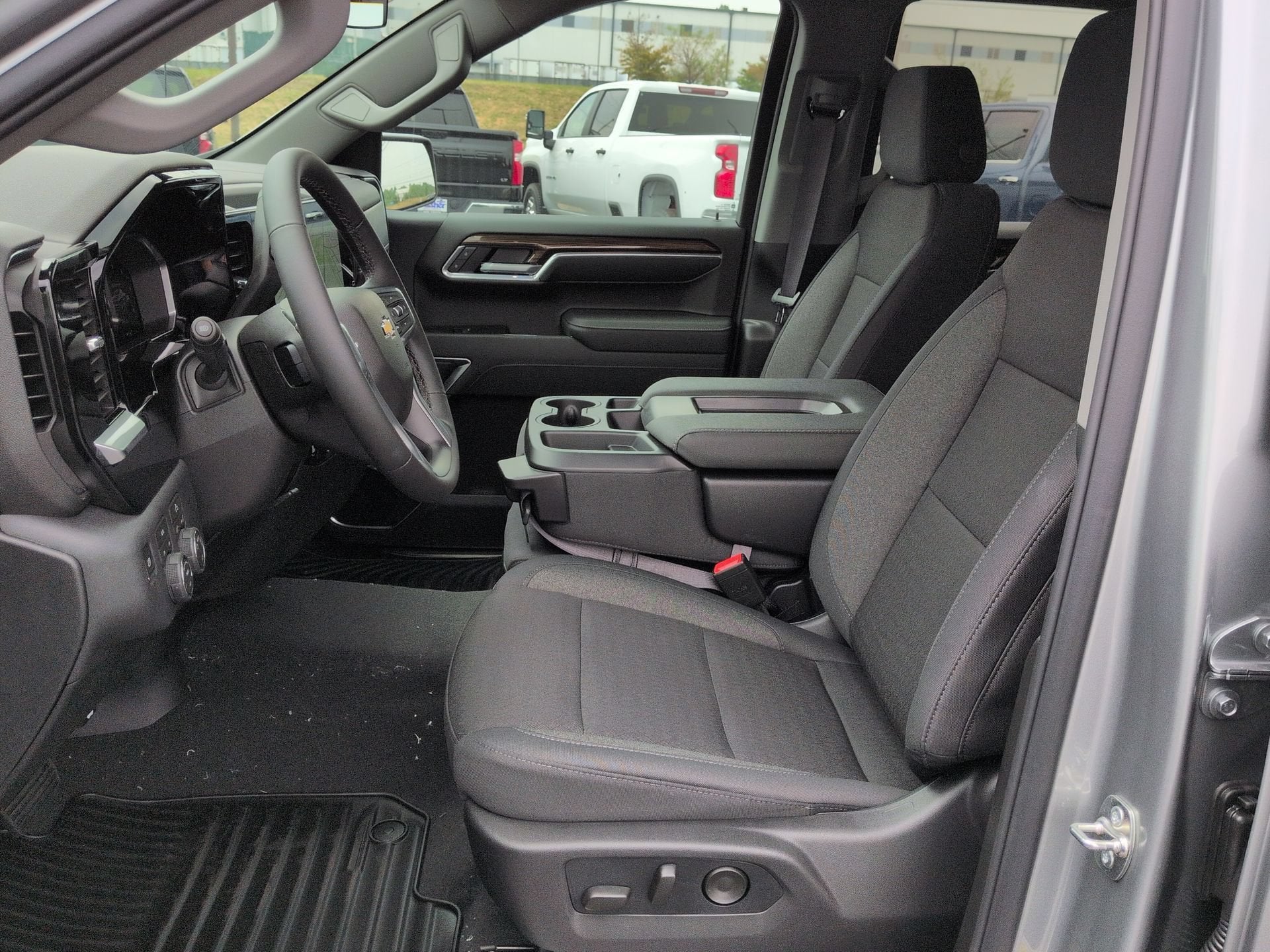 2026 Chevrolet Silverado 1500 LT (2FL) Crew Cab Short Box 4WD