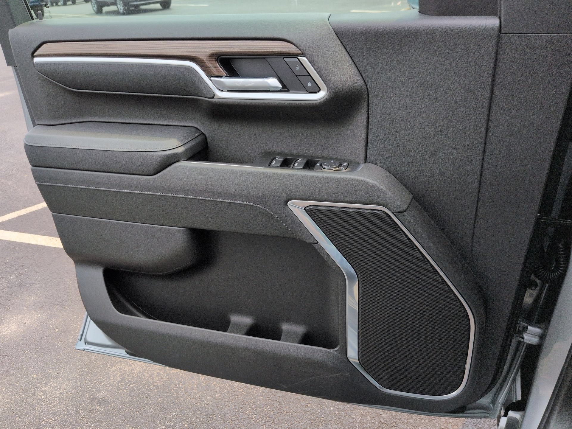 2026 Chevrolet Silverado 1500 LT (2FL) Crew Cab Short Box 4WD