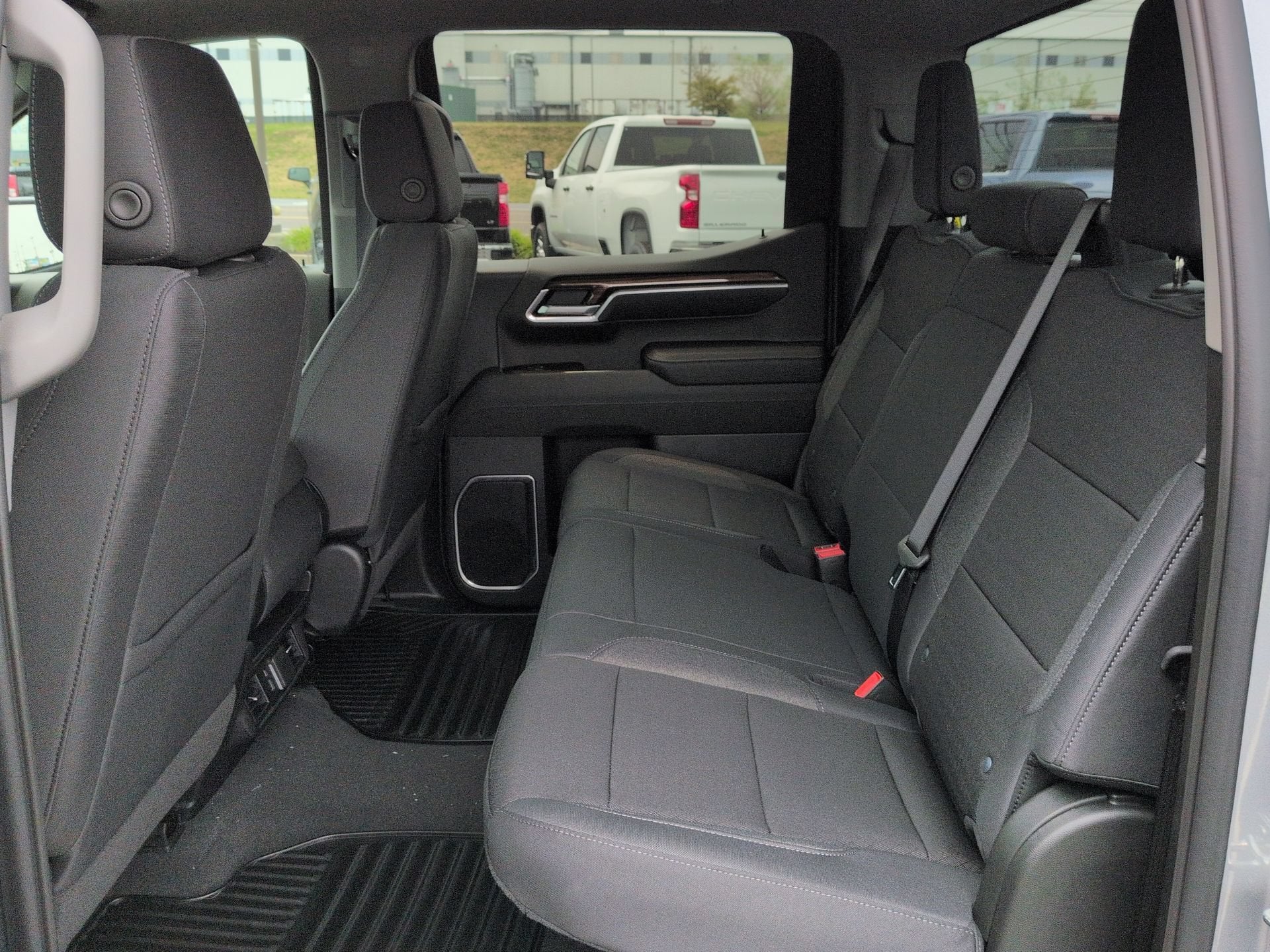 2026 Chevrolet Silverado 1500 LT (2FL) Crew Cab Short Box 4WD