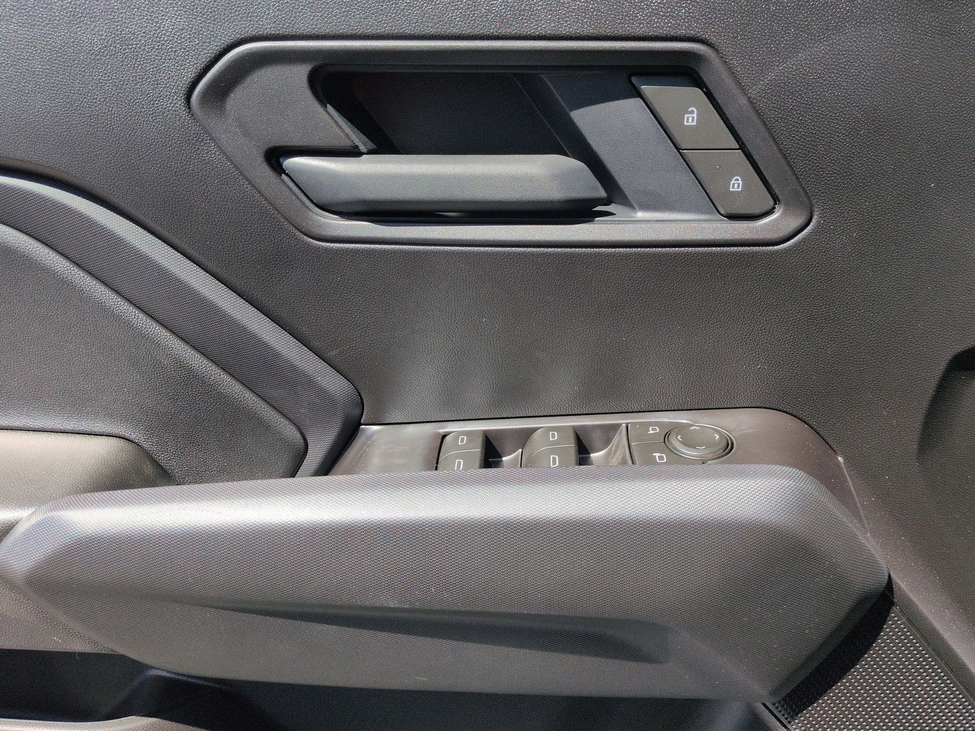 2026 Chevrolet Colorado WT Crew Cab Short Box 4WD