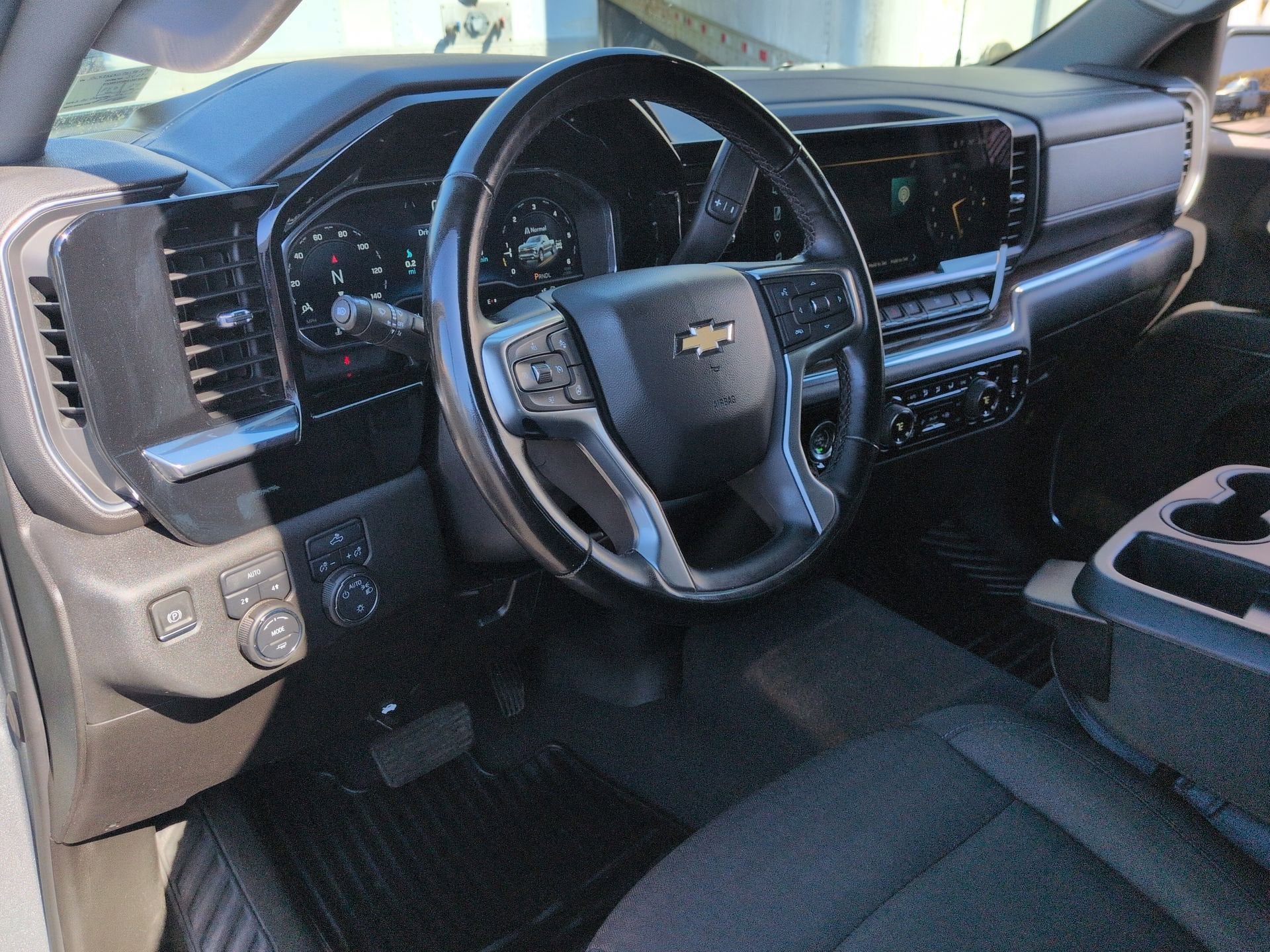 2023 Chevrolet Silverado 1500 LT (2FL)