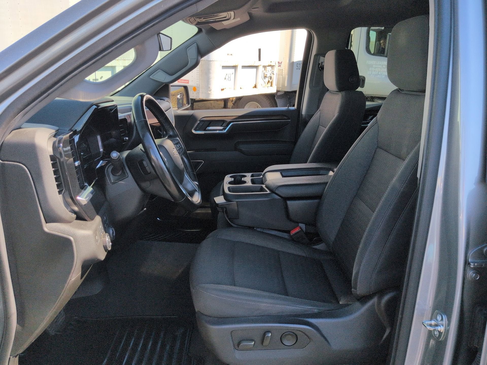 2023 Chevrolet Silverado 1500 LT (2FL)