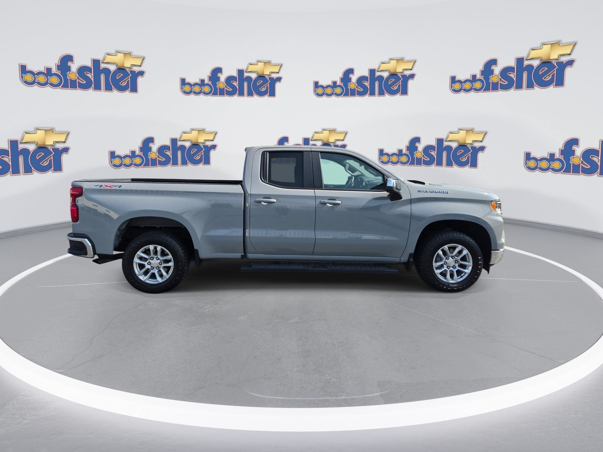 2024 Chevrolet Silverado 1500 LT - Photo 2