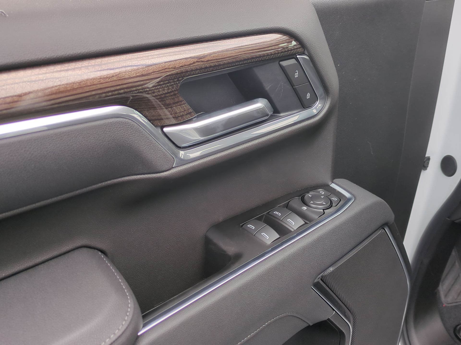 2026 Chevrolet Silverado 1500 LT (2FL) Double Cab Standard Box 4WD