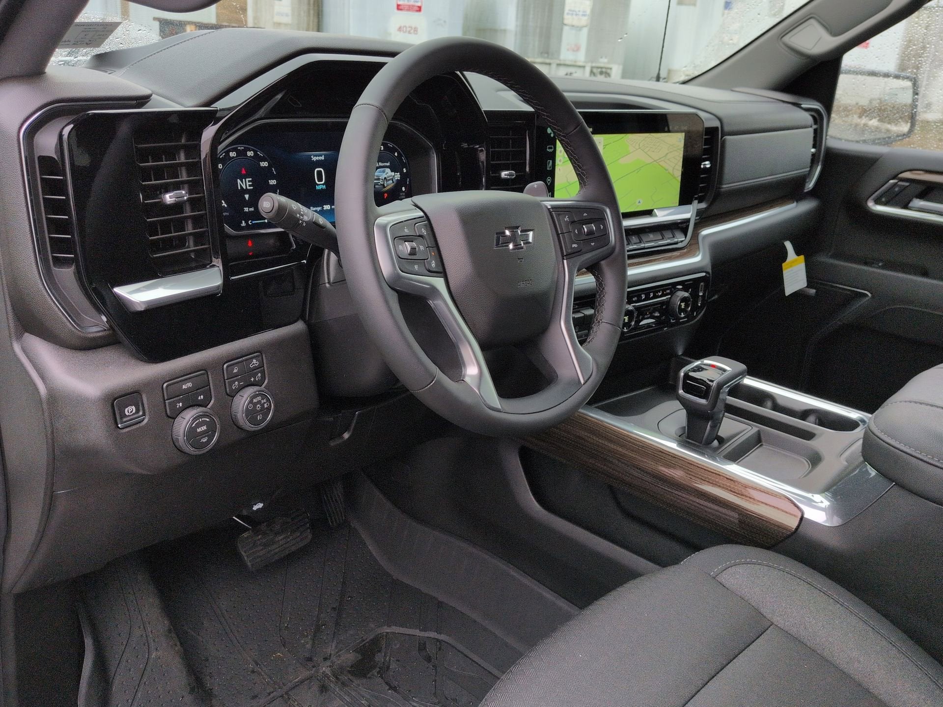 2026 Chevrolet Silverado 1500 RST Crew Cab Short Box 4WD