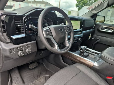 2026 Chevrolet Silverado 1500 RST Crew Cab Short Box 4WD