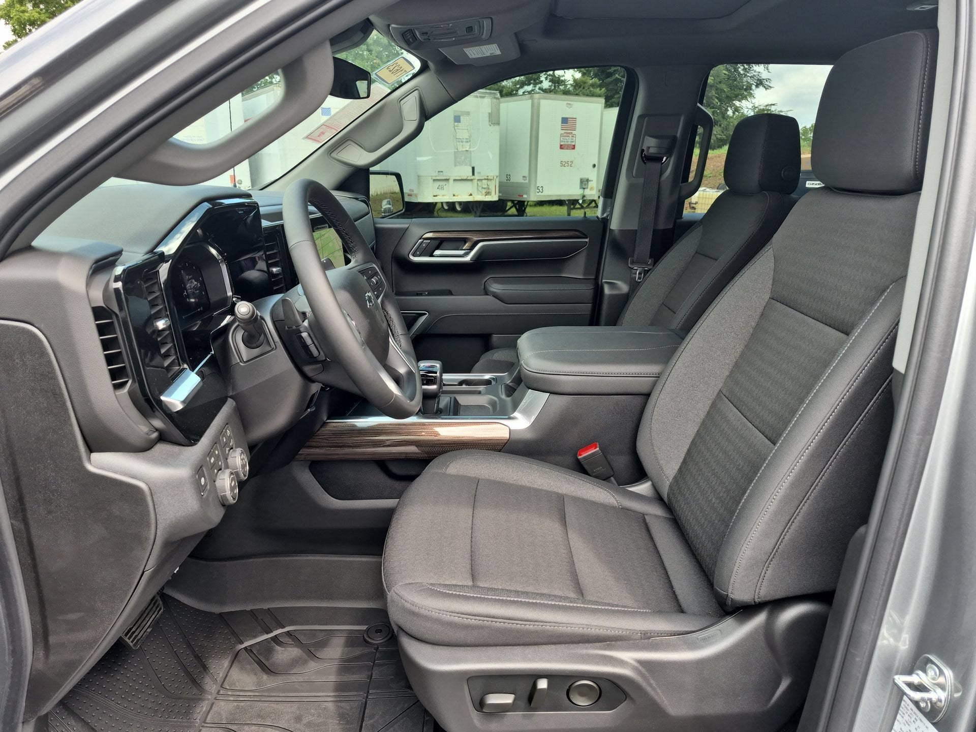 2026 Chevrolet Silverado 1500 RST Crew Cab Short Box 4WD
