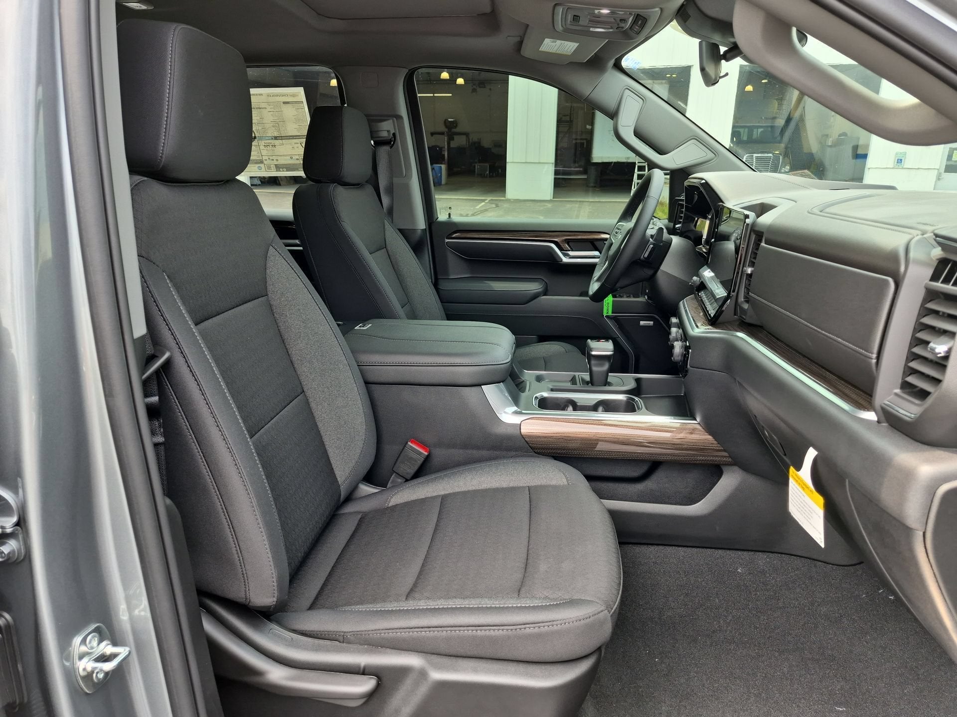 2026 Chevrolet Silverado 1500 RST Crew Cab Short Box 4WD