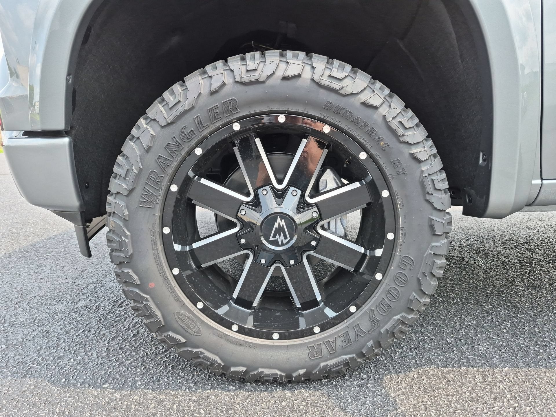 2026 Chevrolet Silverado 1500 RST Crew Cab Short Box 4WD