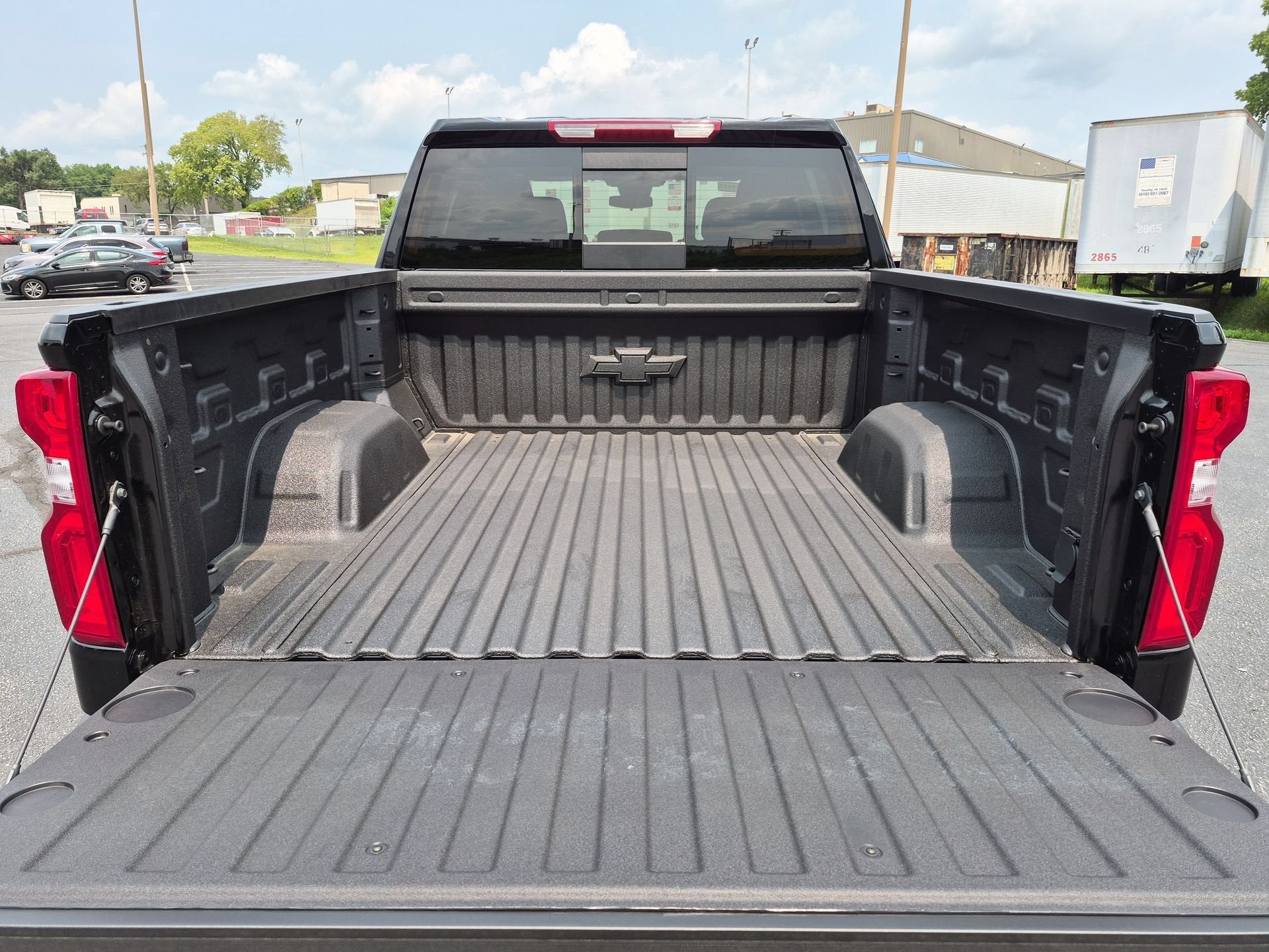 2026 Chevrolet Silverado 1500 RST Crew Cab Short Box 4WD