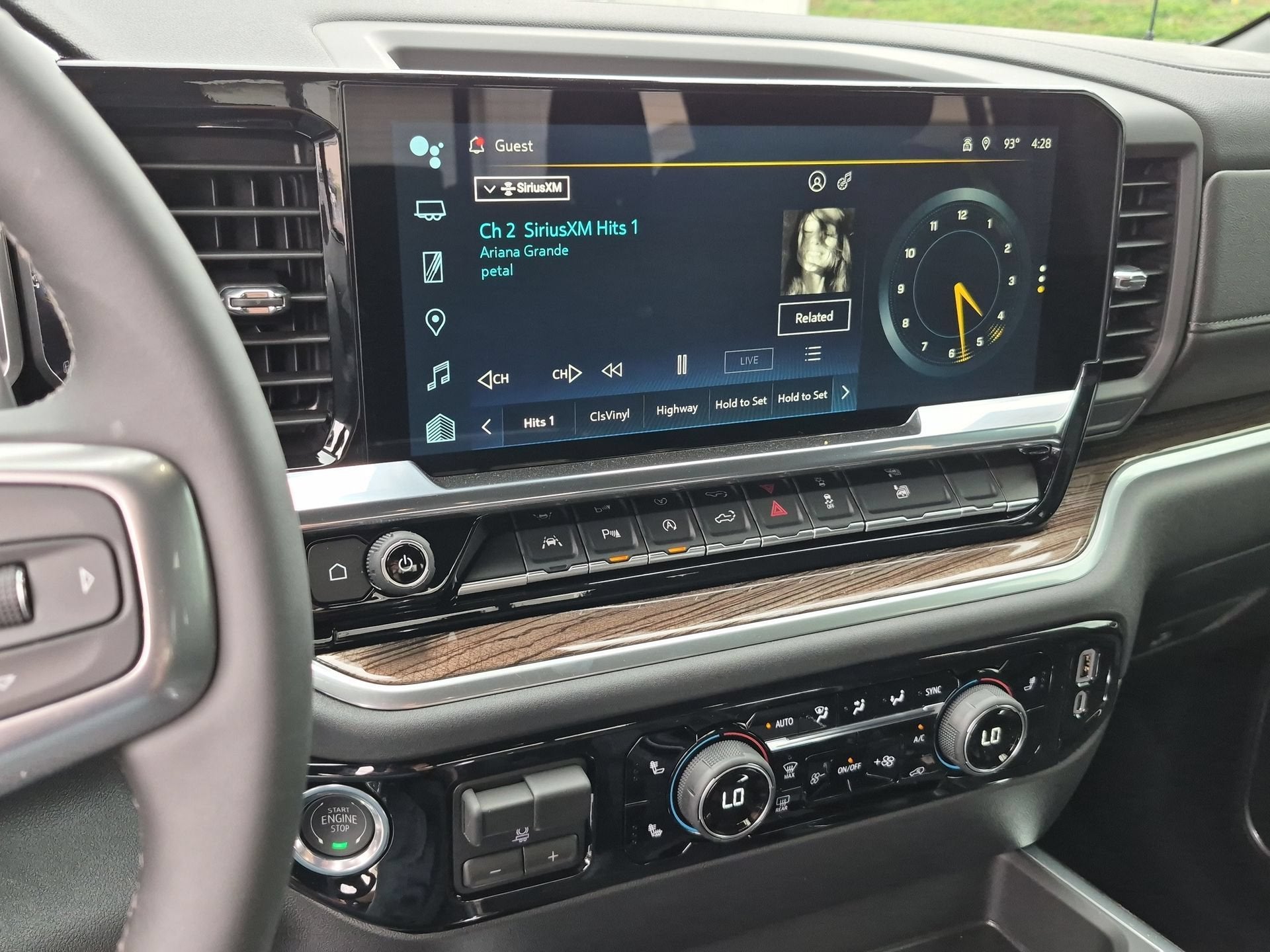 2026 Chevrolet Silverado 1500 RST Crew Cab Short Box 4WD