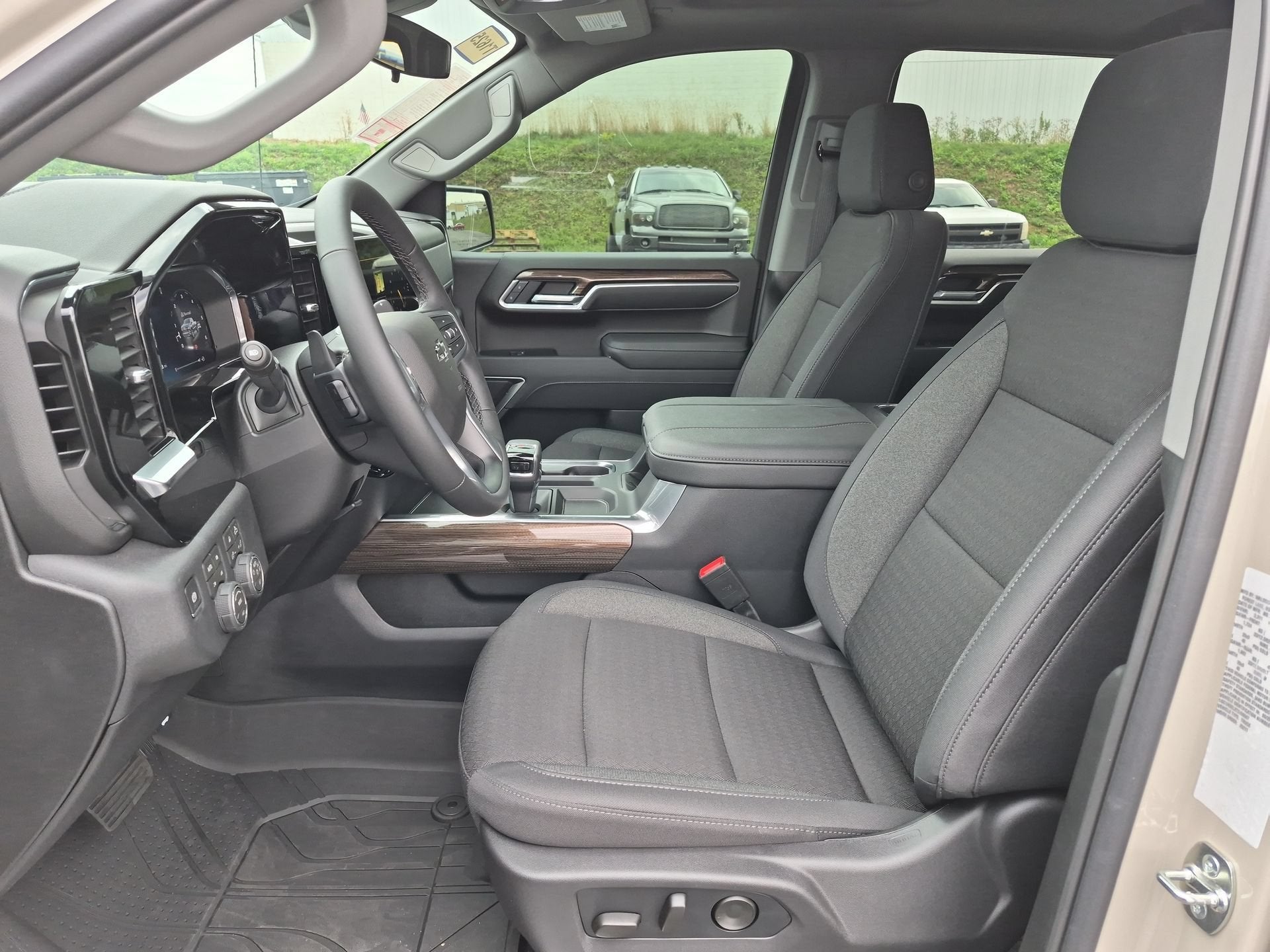 2026 Chevrolet Silverado 1500 RST Crew Cab Short Box 4WD