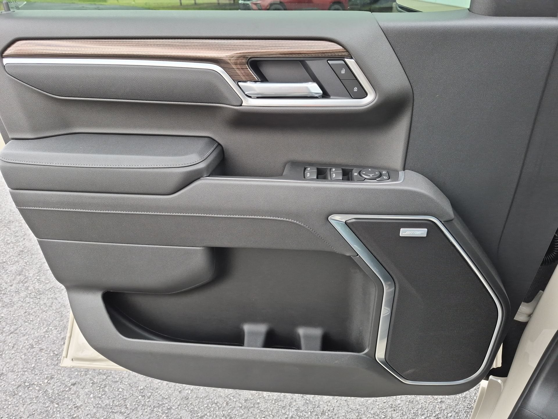 2026 Chevrolet Silverado 1500 RST Crew Cab Short Box 4WD