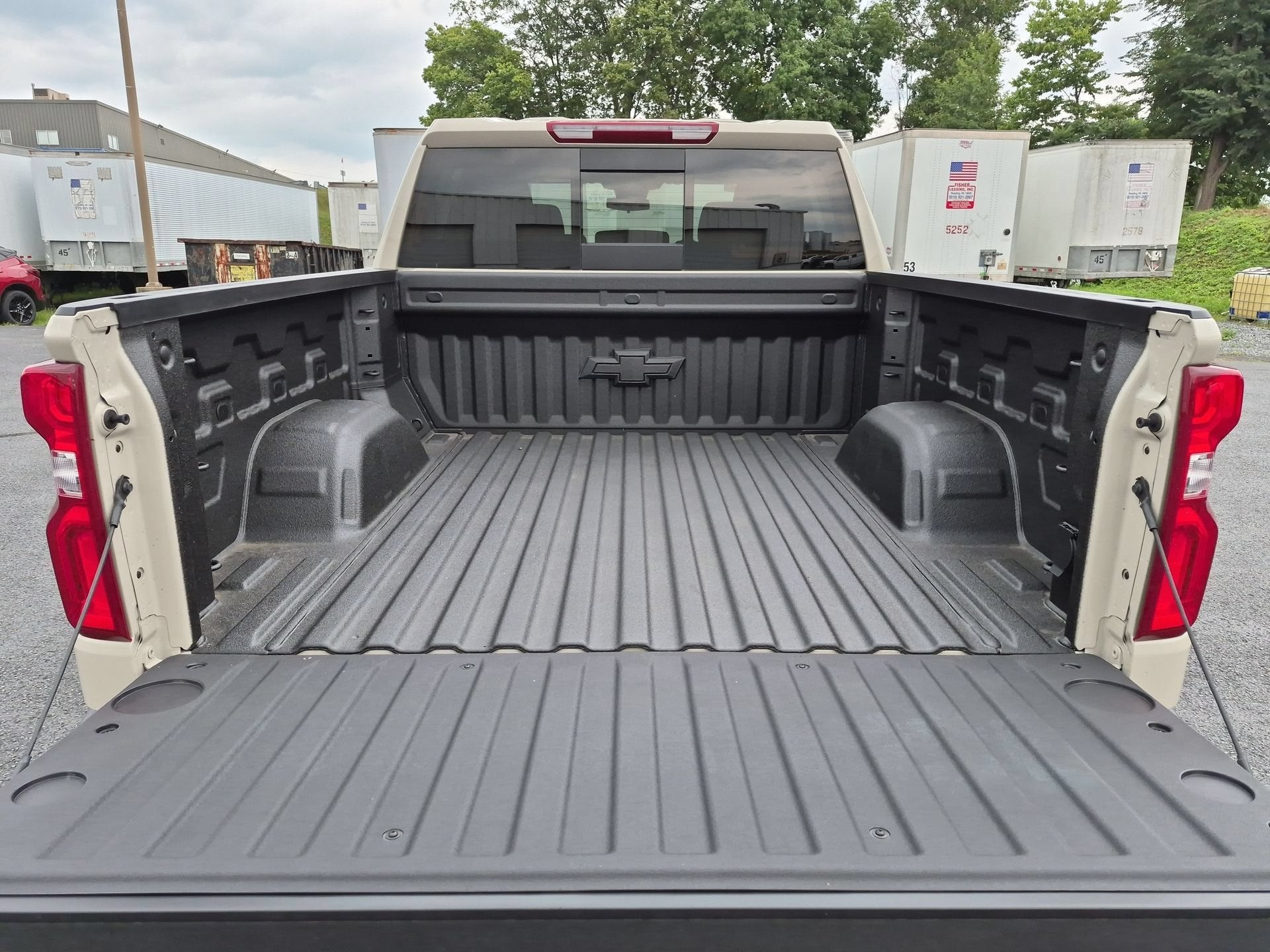 2026 Chevrolet Silverado 1500 RST Crew Cab Short Box 4WD