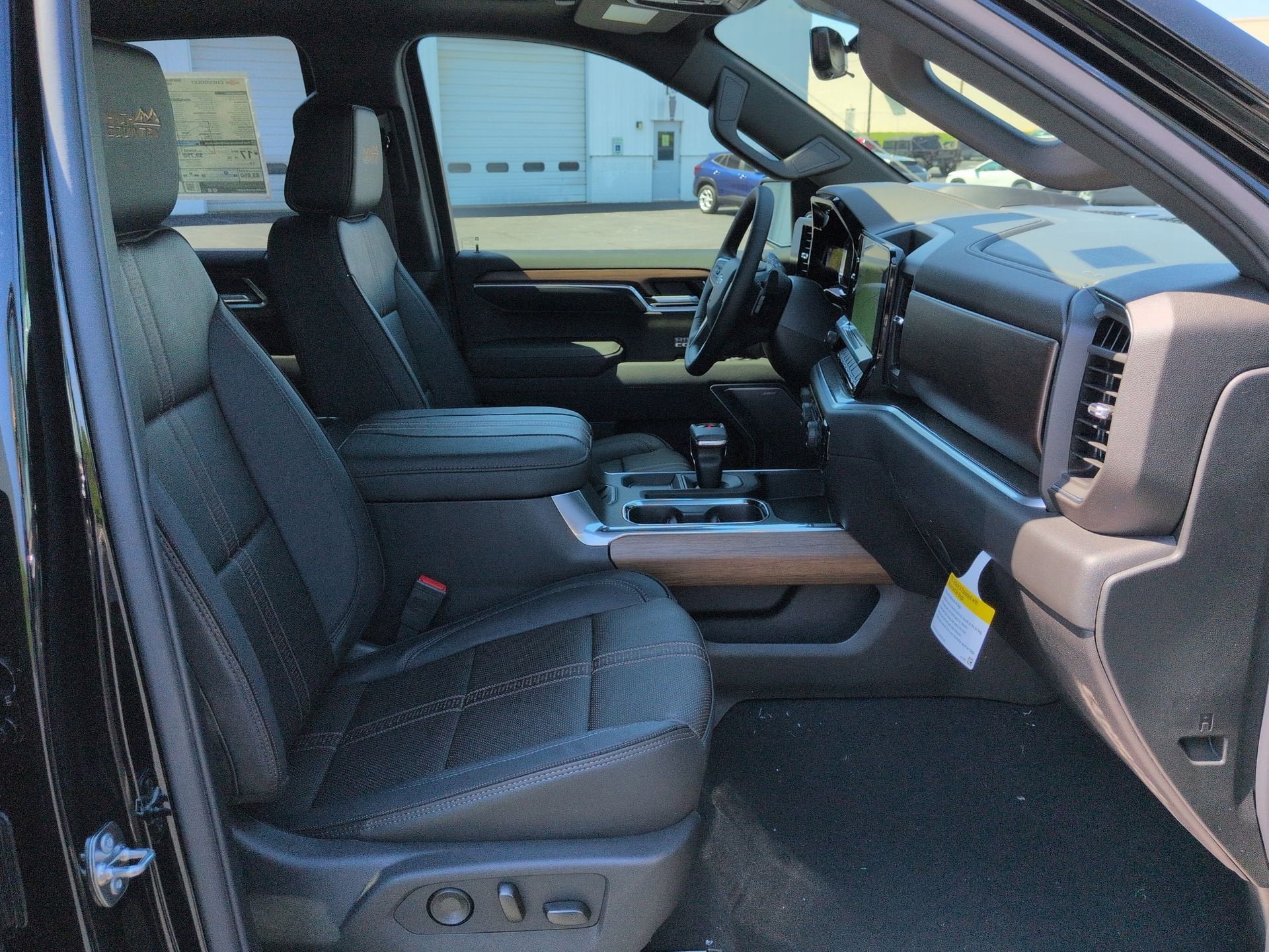 2026 Chevrolet Silverado 1500 High Country Crew Cab Short Box 4WD