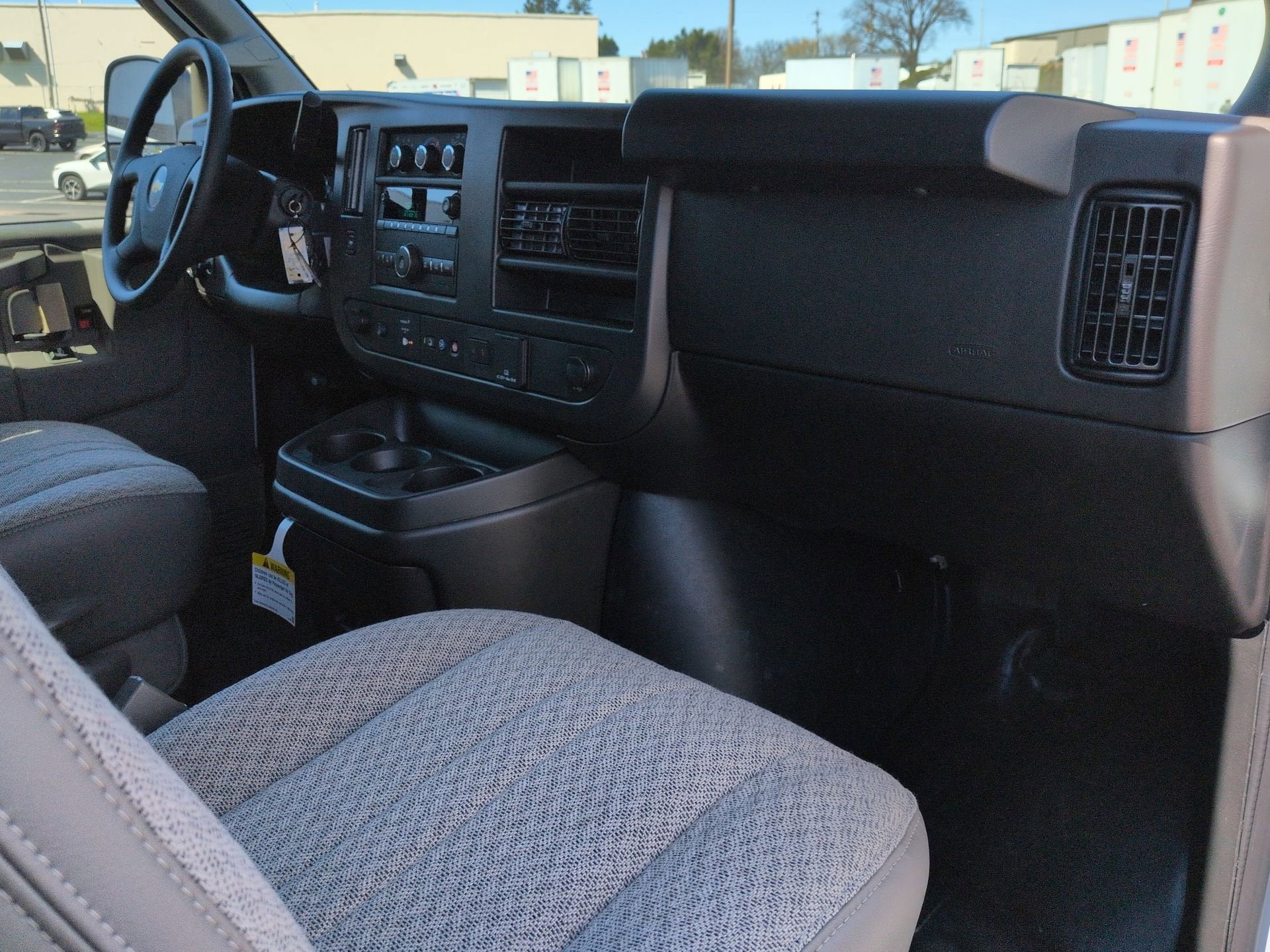 2025 Chevrolet Express Cargo WT 2500 Regular Wheelbase RWD