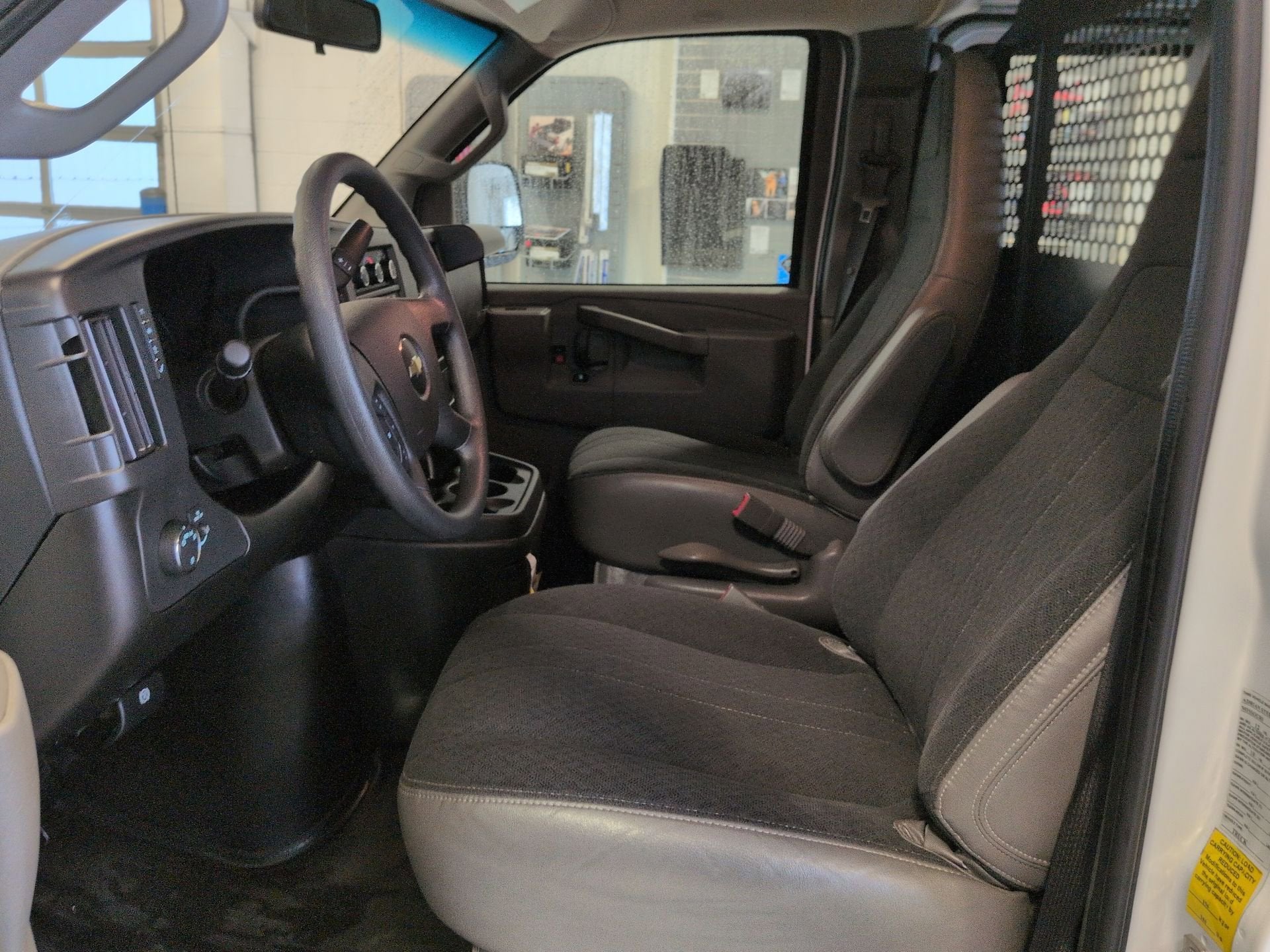 2024 Chevrolet Express Cargo 2500 WT