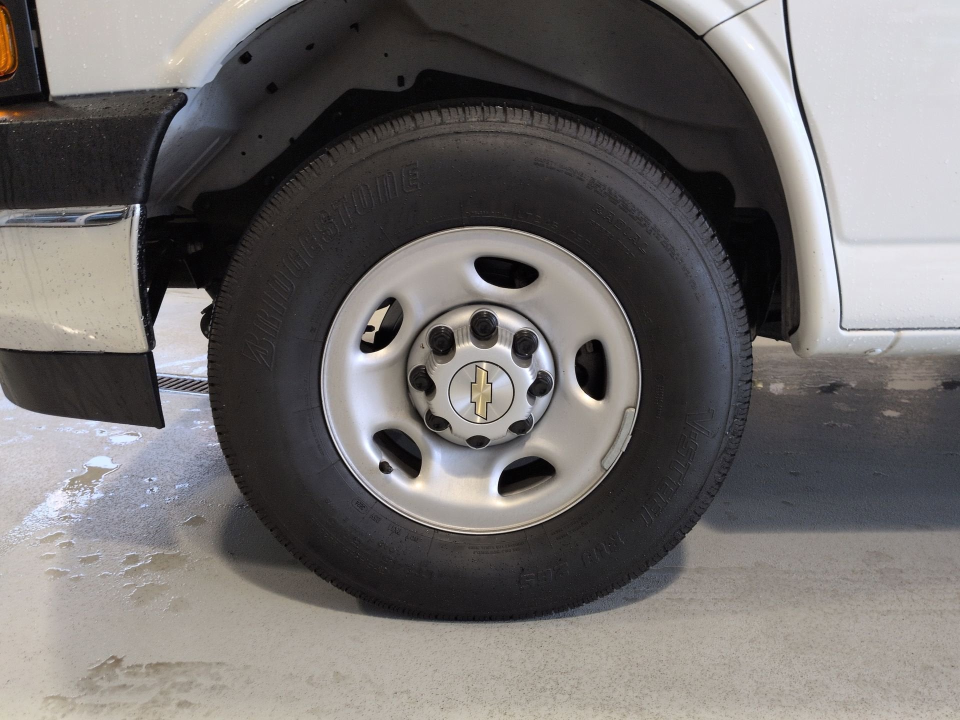2024 Chevrolet Express Cargo 2500 WT