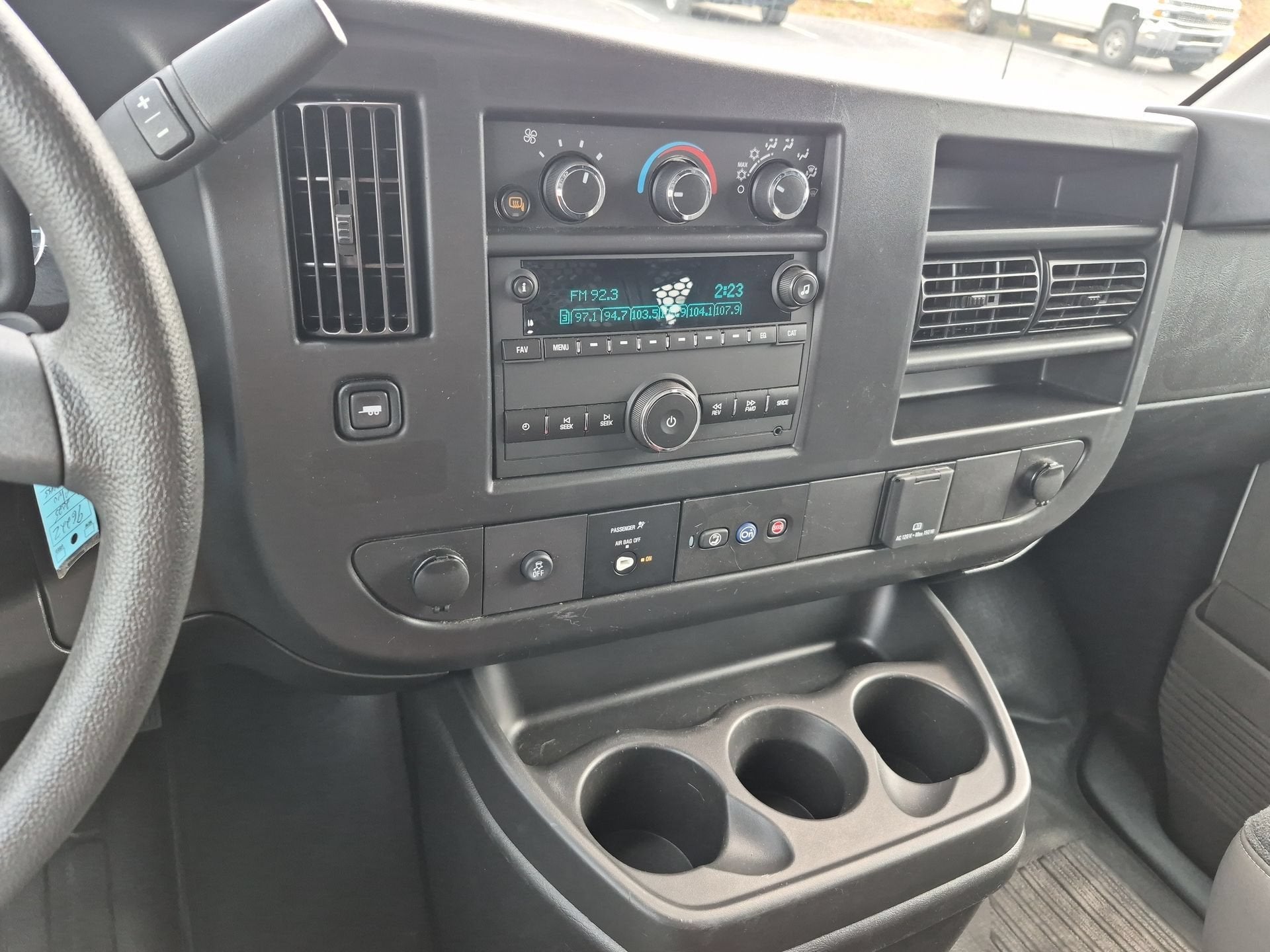 2025 Chevrolet Express Cargo WT