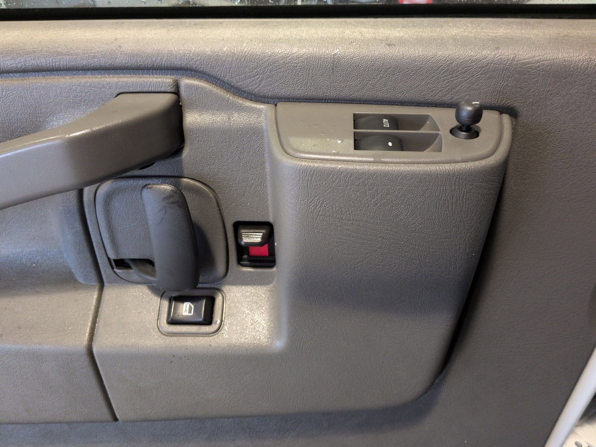 2024 Chevrolet Express Cargo 2500 WT