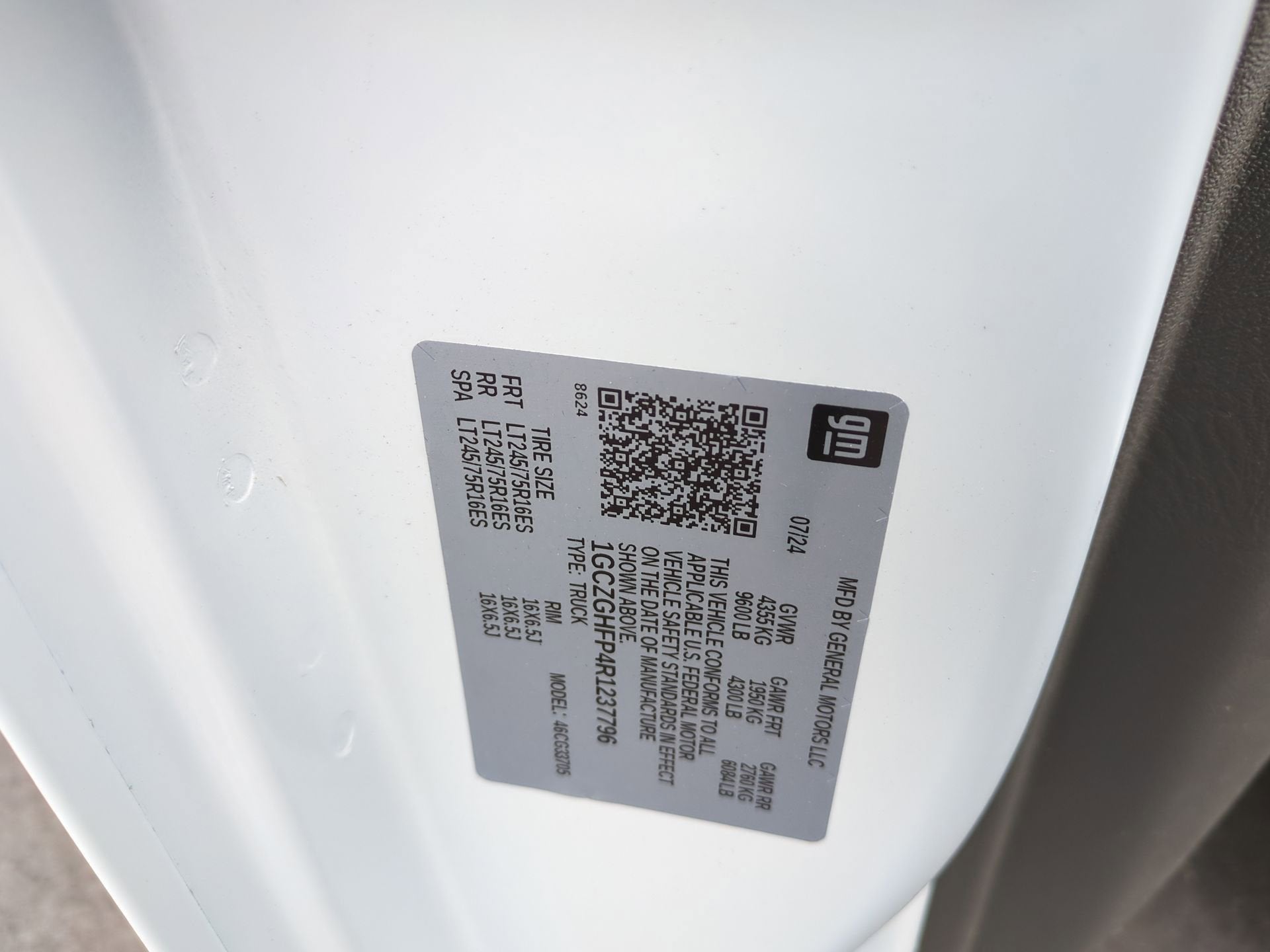 2024 Chevrolet Express Cargo 3500 WT Extended Wheelbase RWD