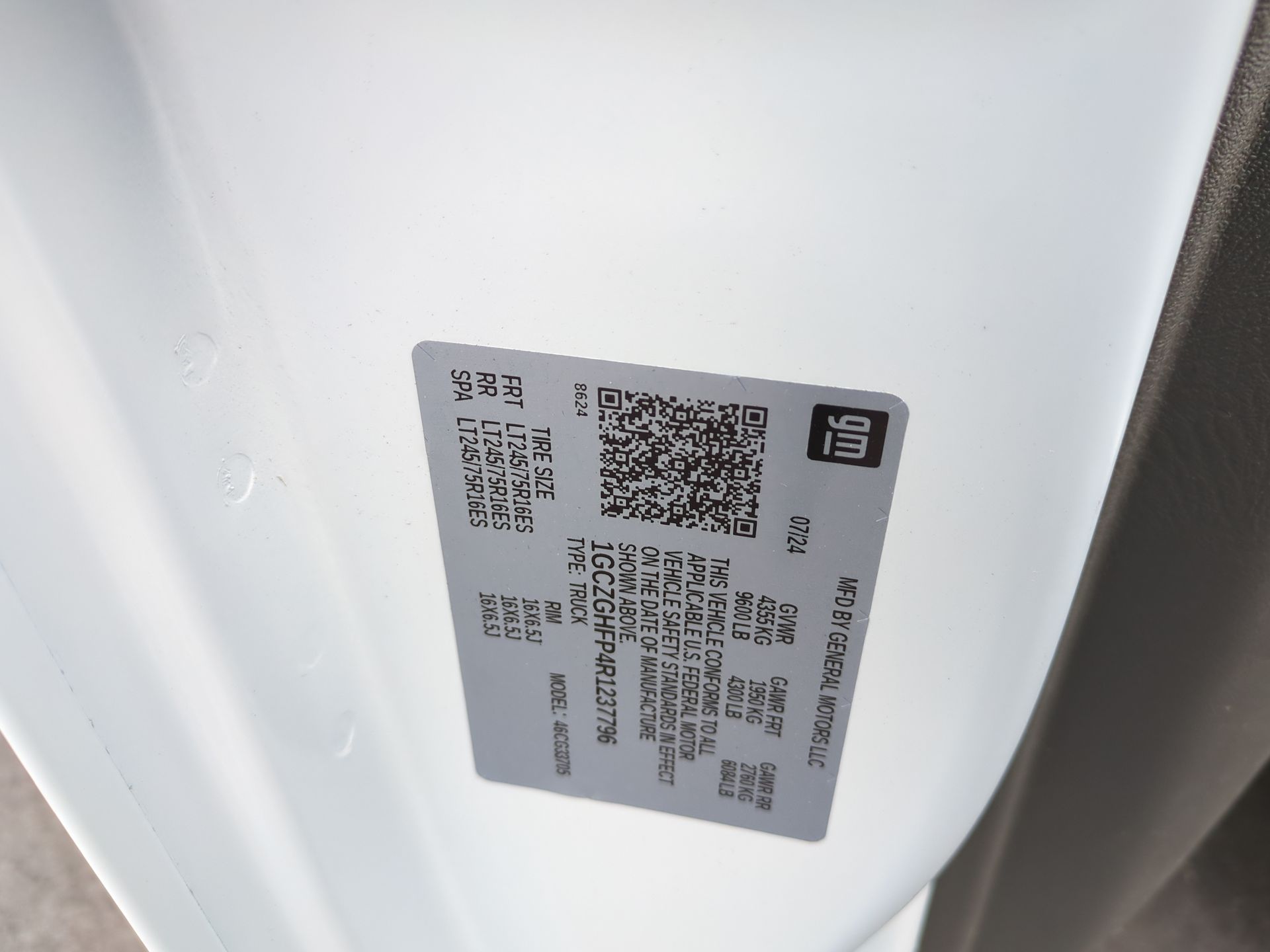 2024 Chevrolet Express Cargo 3500 WT Extended Wheelbase RWD