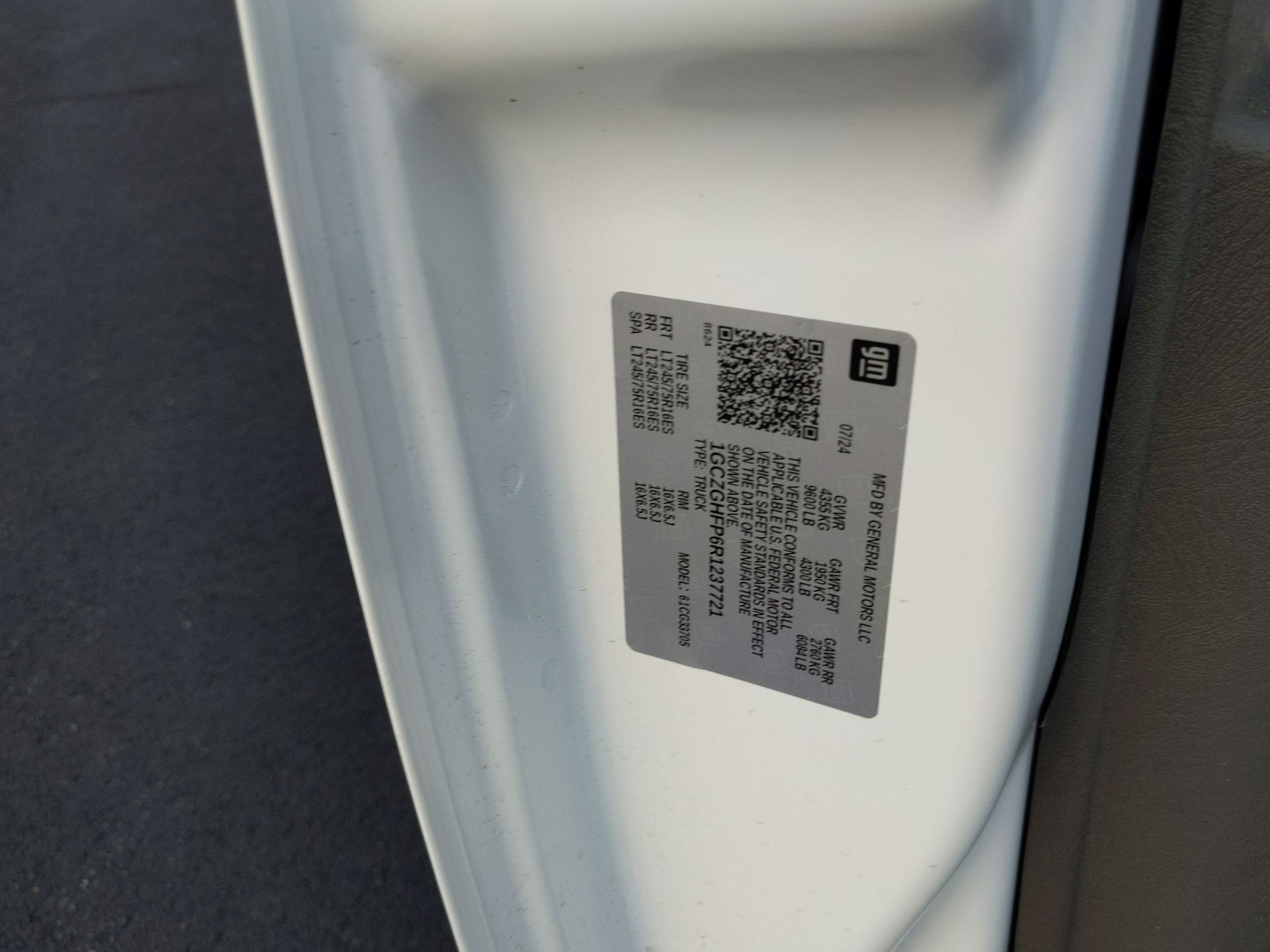 2024 Chevrolet Express Cargo 3500 WT Extended Wheelbase RWD